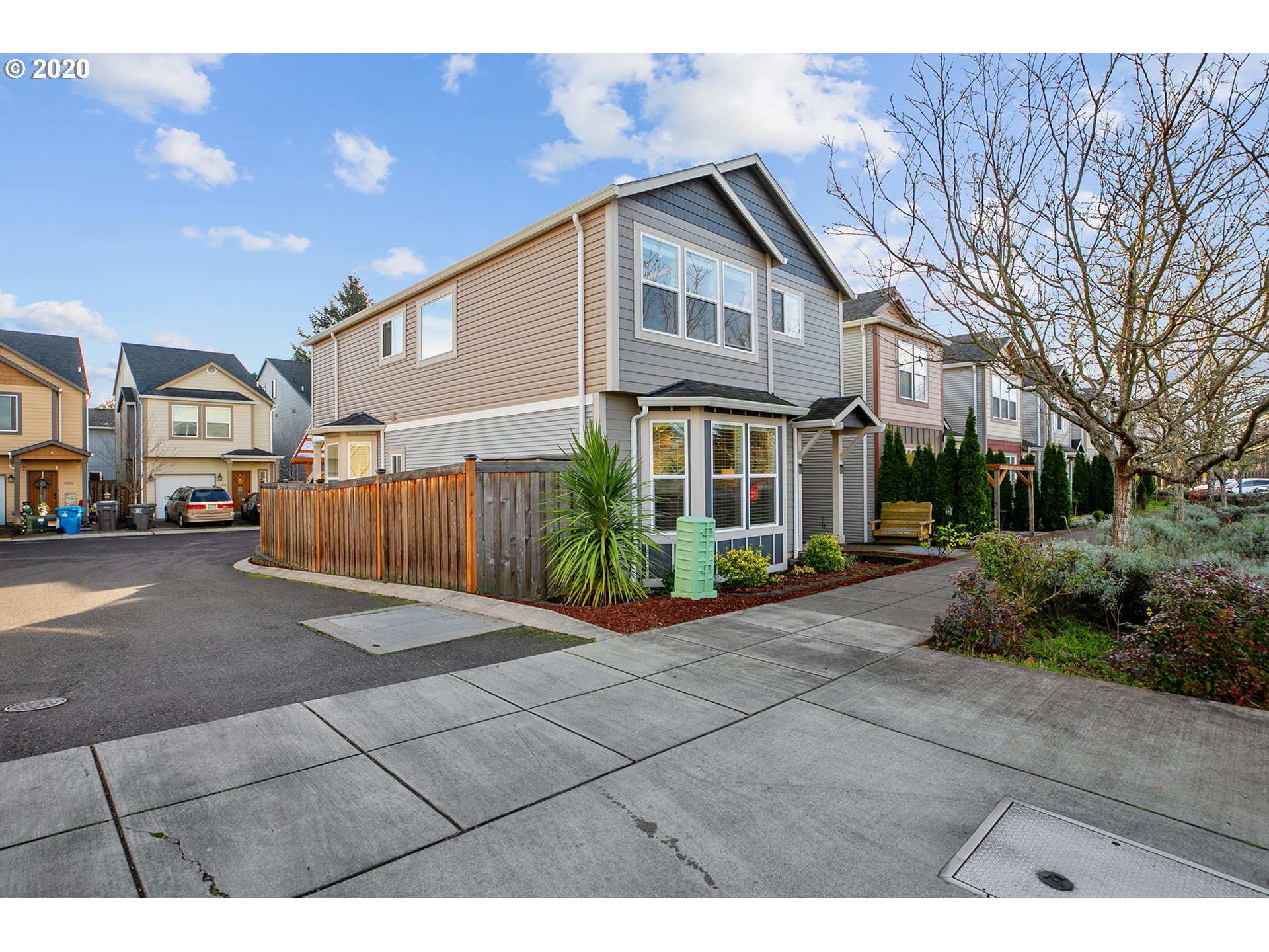 Photo #3: 20459943 Listing 
