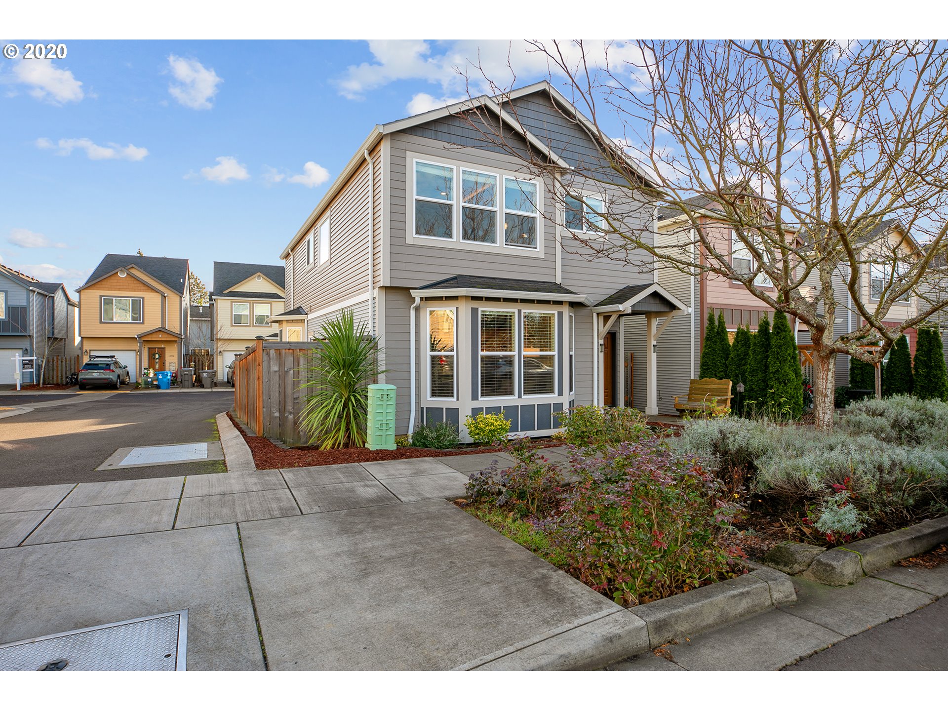 Photo #4: 20459943 Listing 