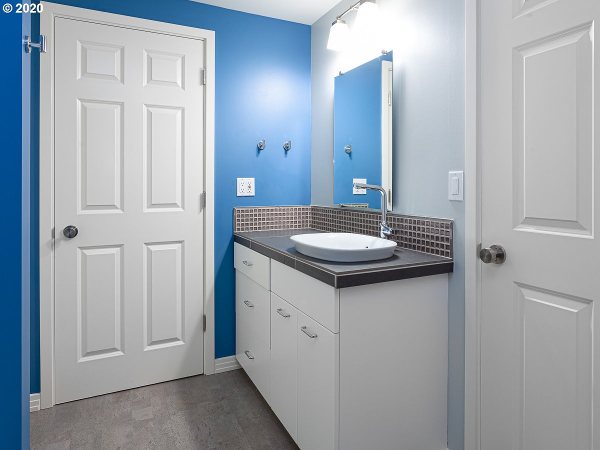 Photo #6: 20465742 Listing 