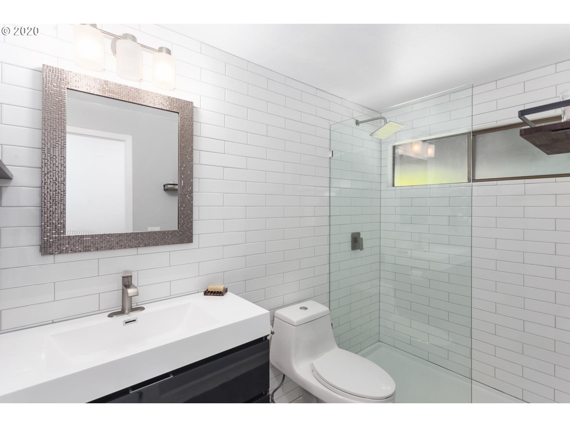 Photo #5: 20466659 Listing 
