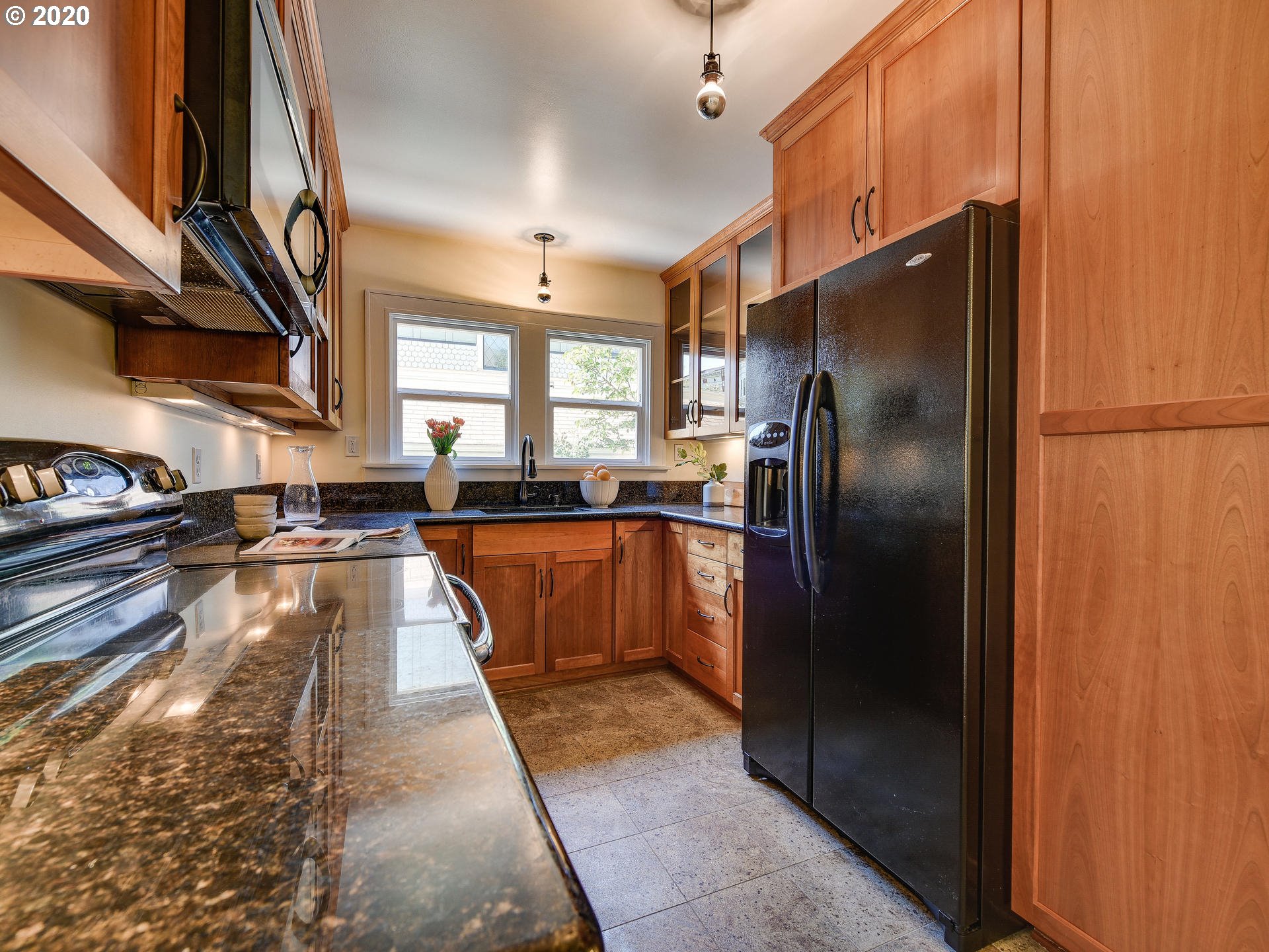 Photo #3: 20468392 Listing 