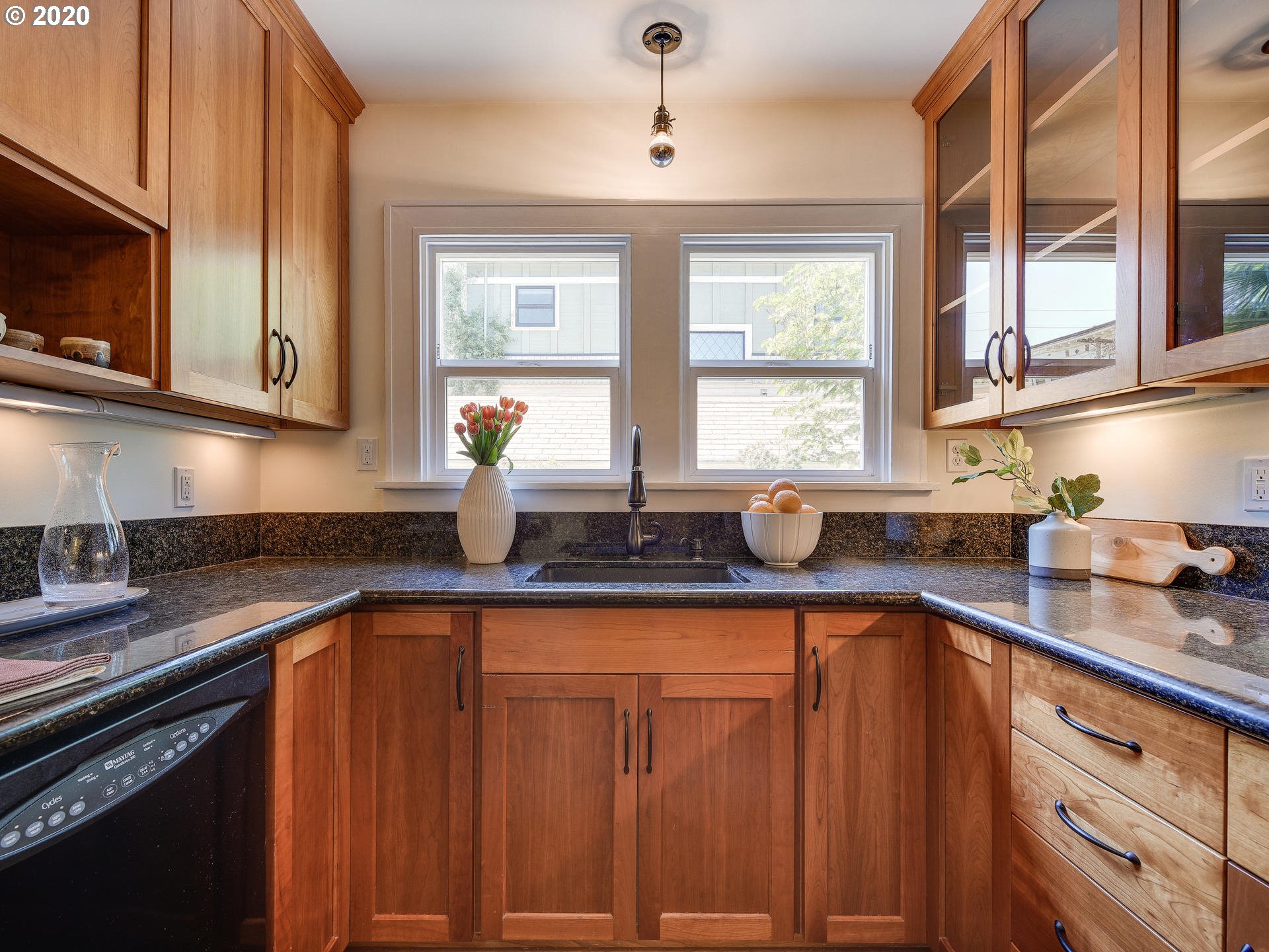 Photo #6: 20468392 Listing 