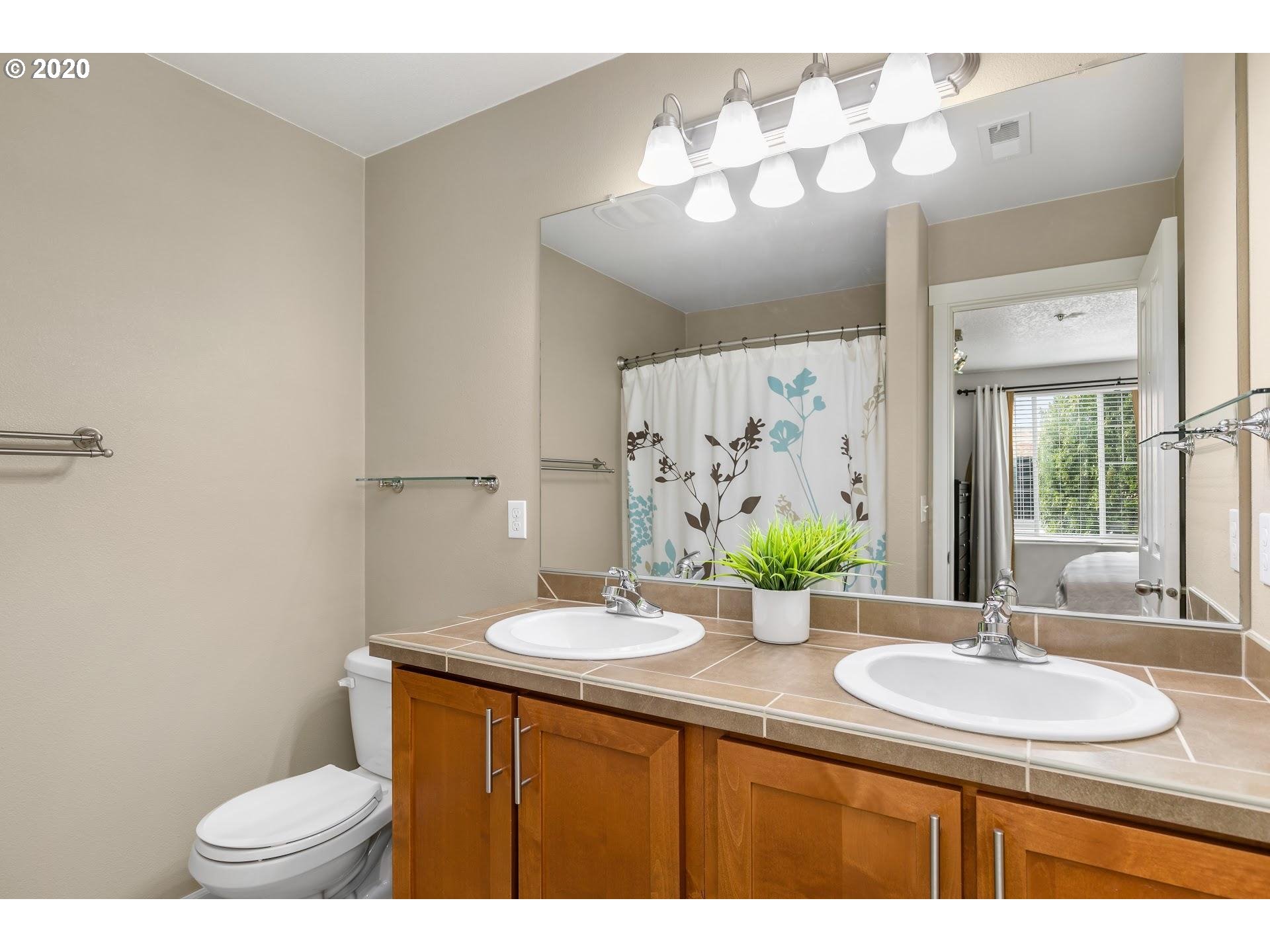 Photo #4: 20470418 Listing 