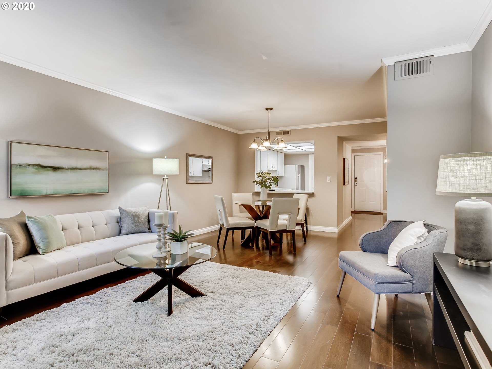 Photo #3: 20476978 Listing 