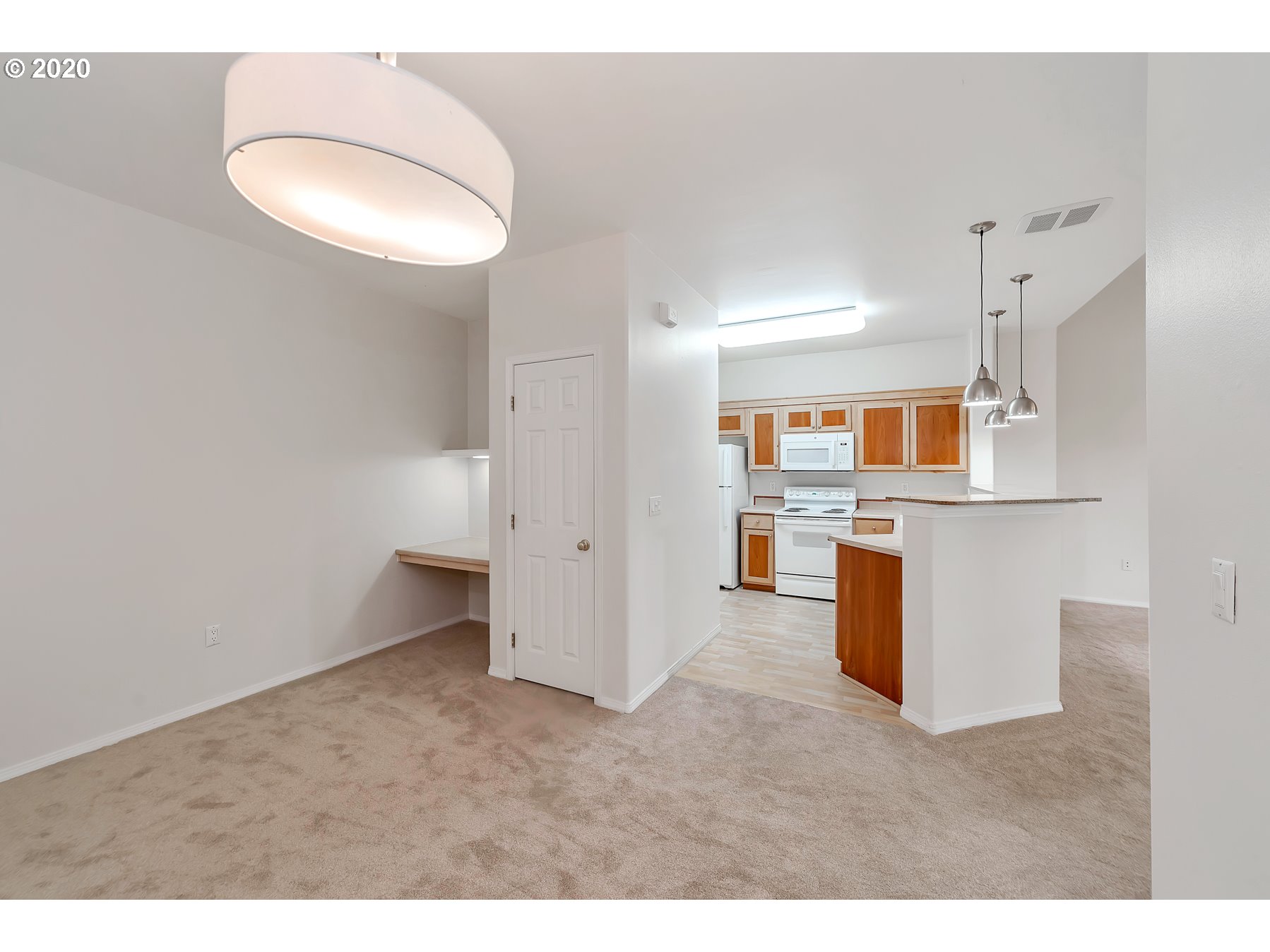 Photo #3: 20479137 Listing 