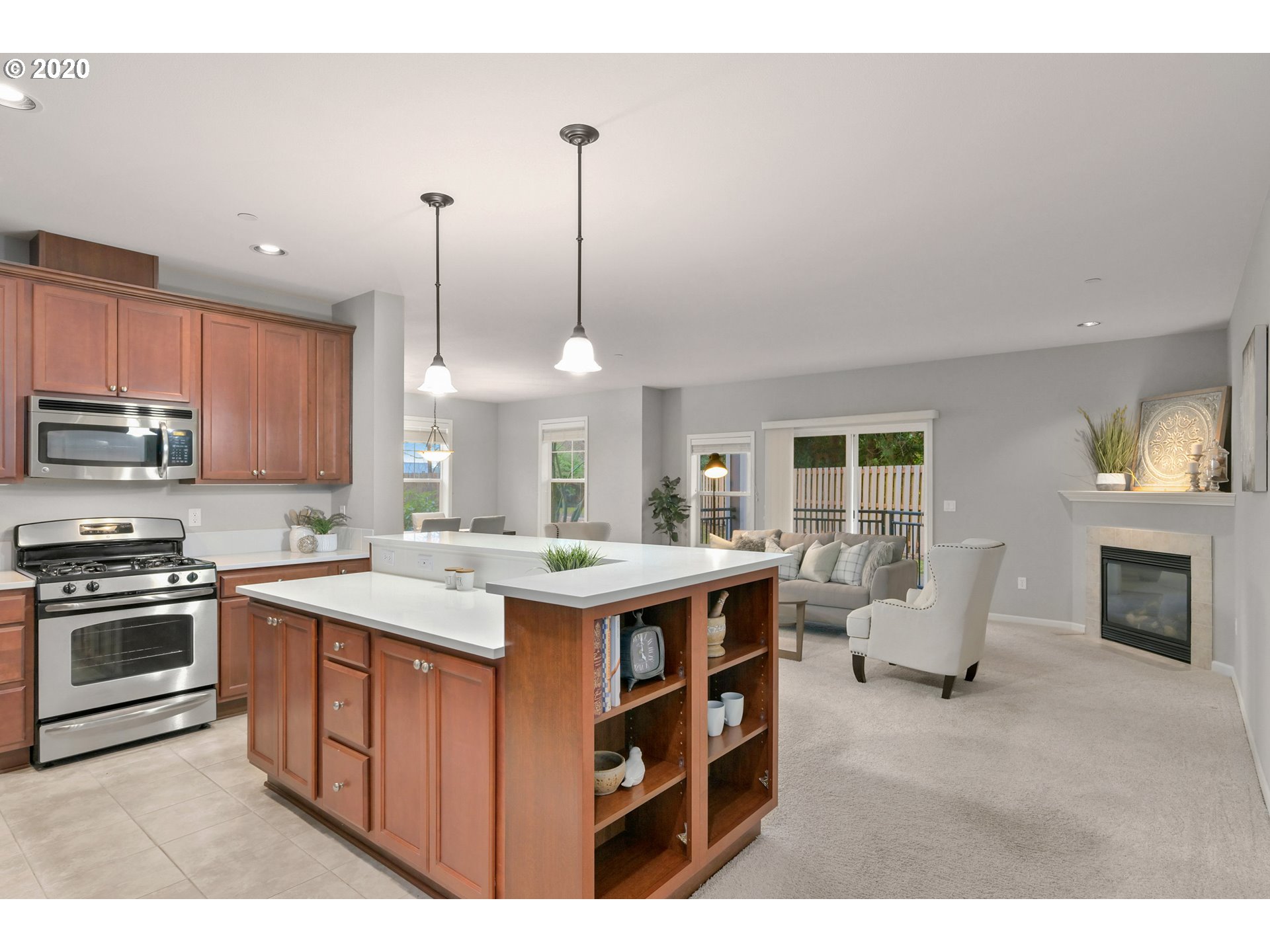 Photo #3: 20481376 Listing 