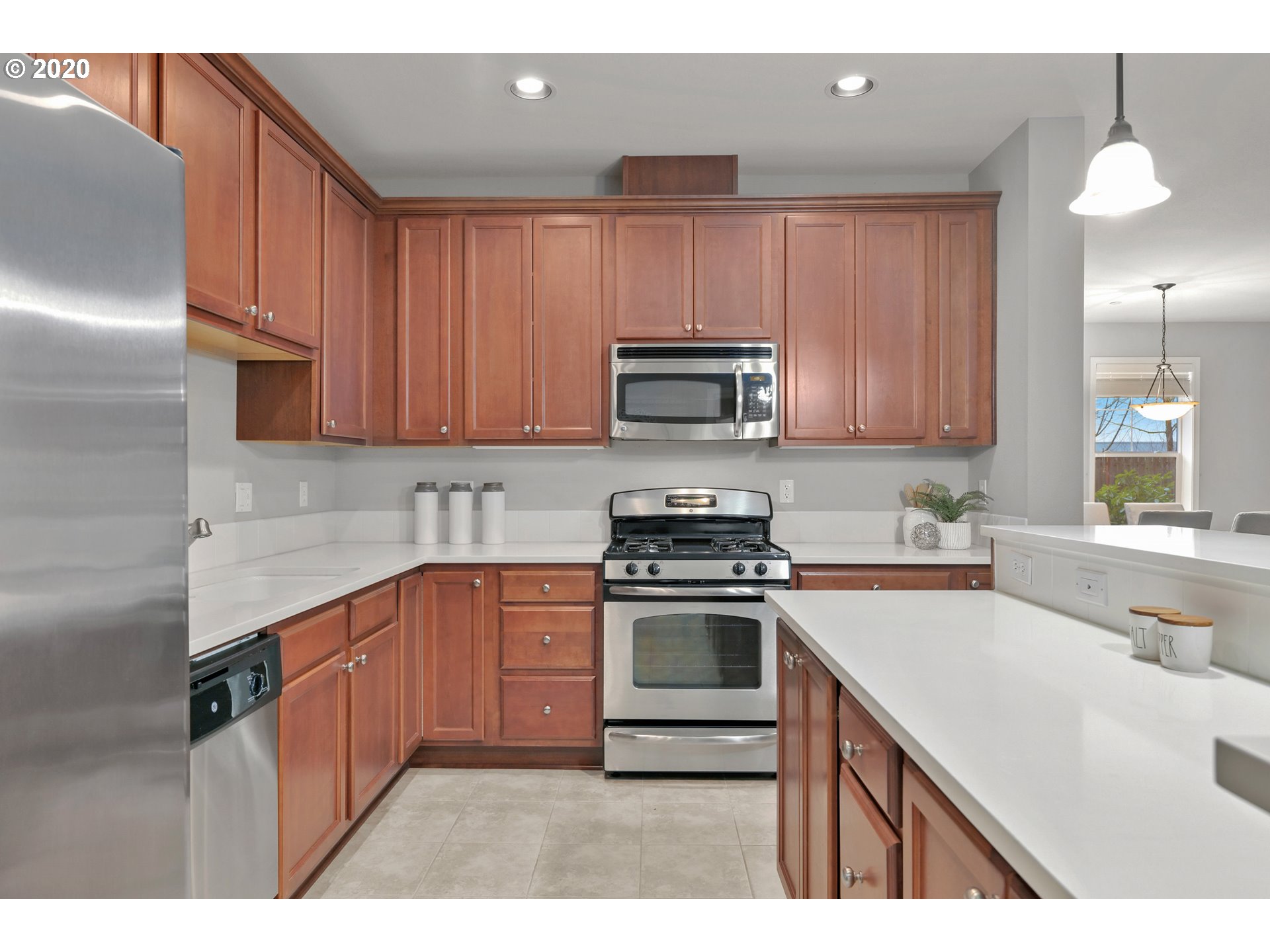Photo #4: 20481376 Listing 