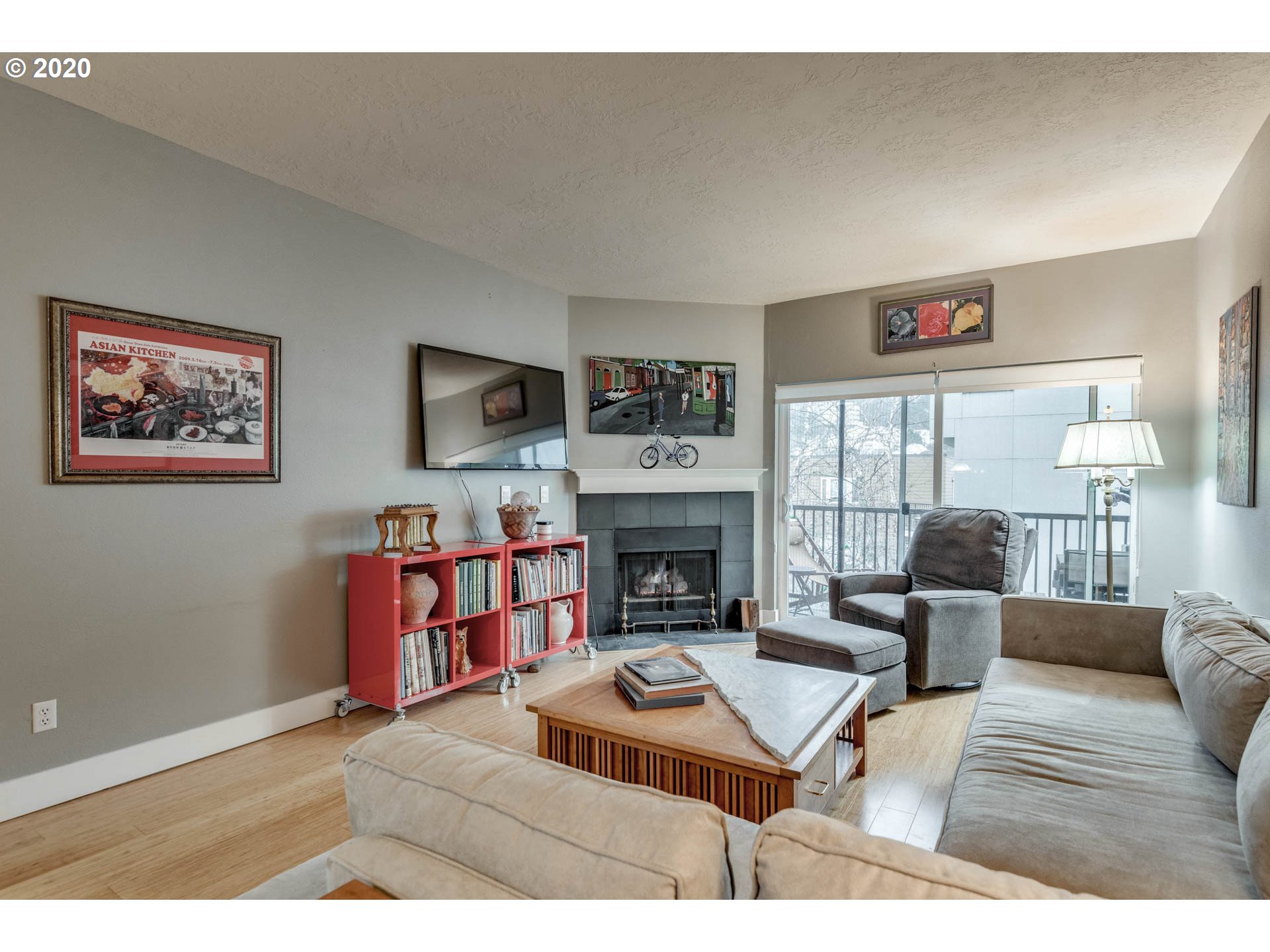 Photo #2: 20482729 Listing 