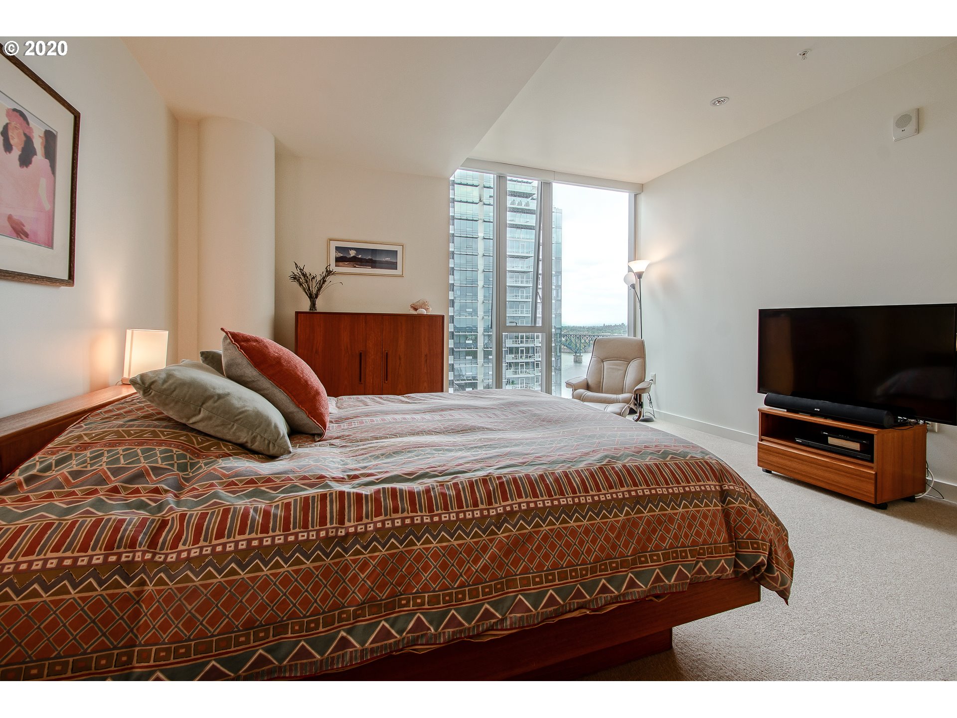 Photo #5: 20484015 Listing 