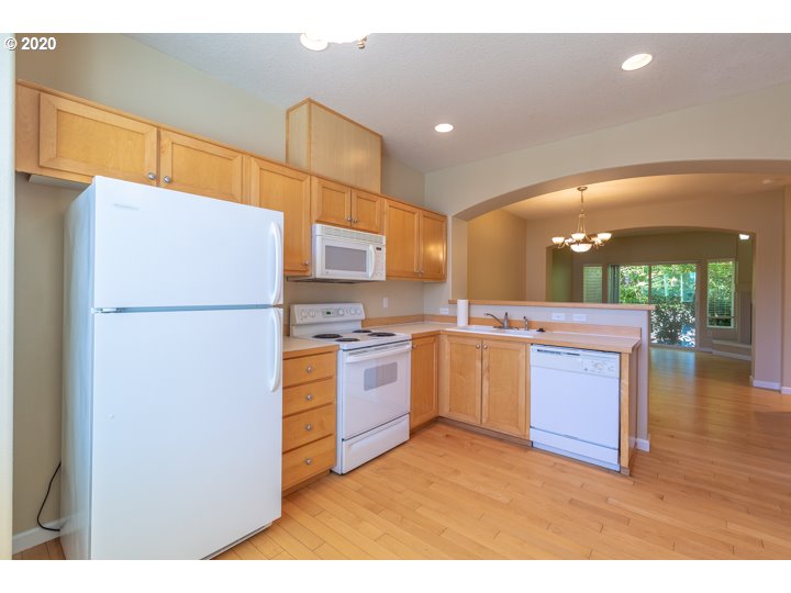 Photo #5: 20485353 Listing 