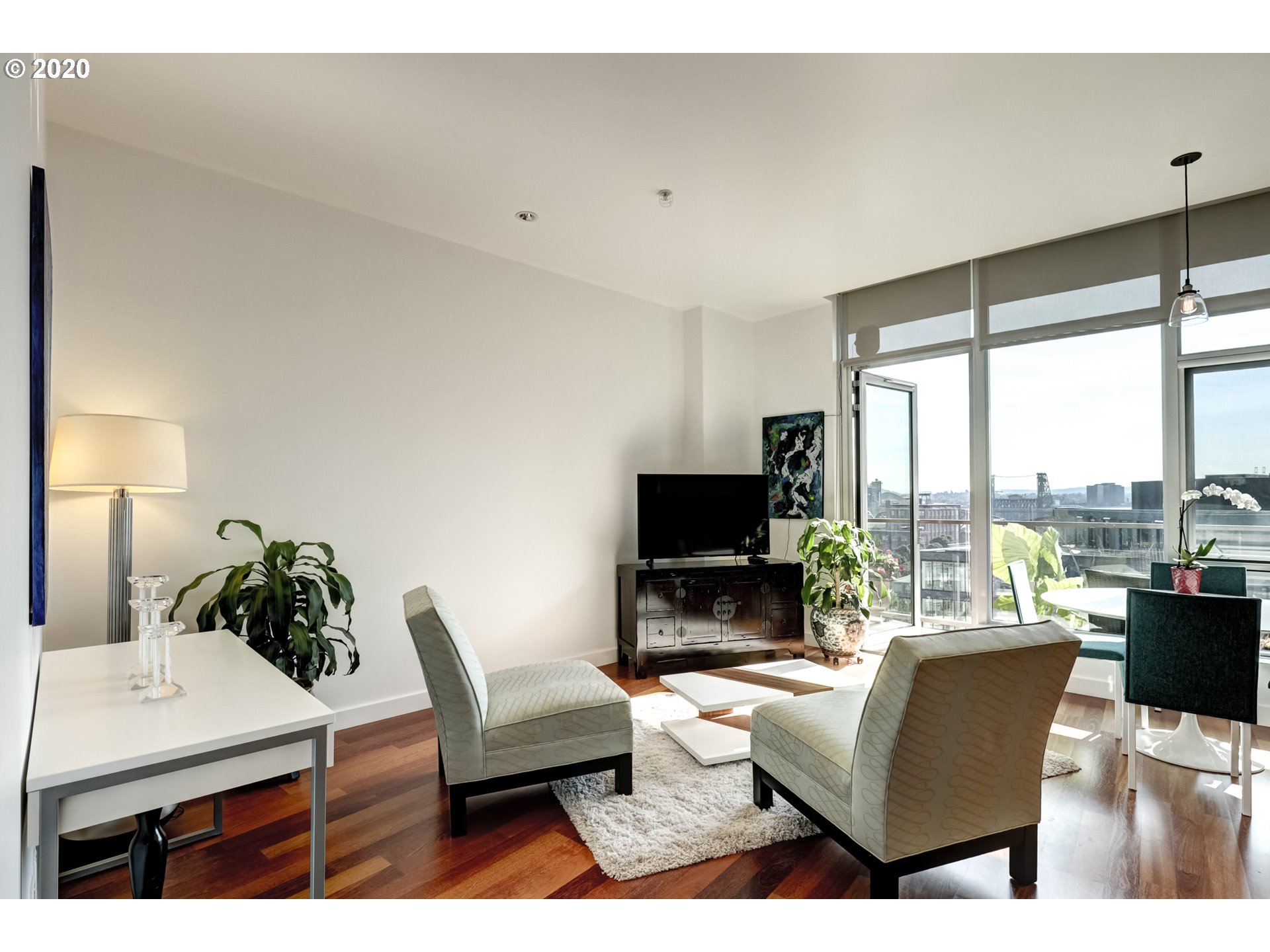 Photo #5: 20488433 Listing 