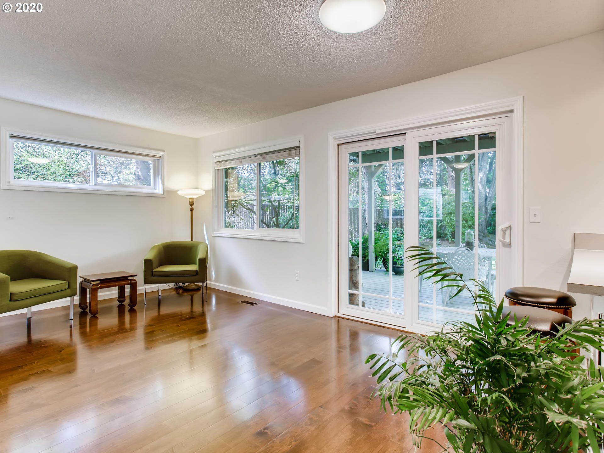 Photo #6: 20488649 Listing 