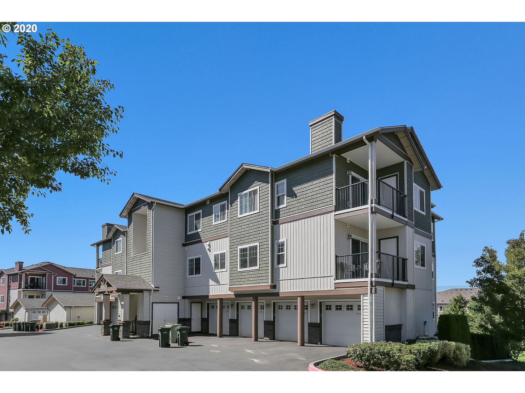 Photo #2: 20489500 Listing 