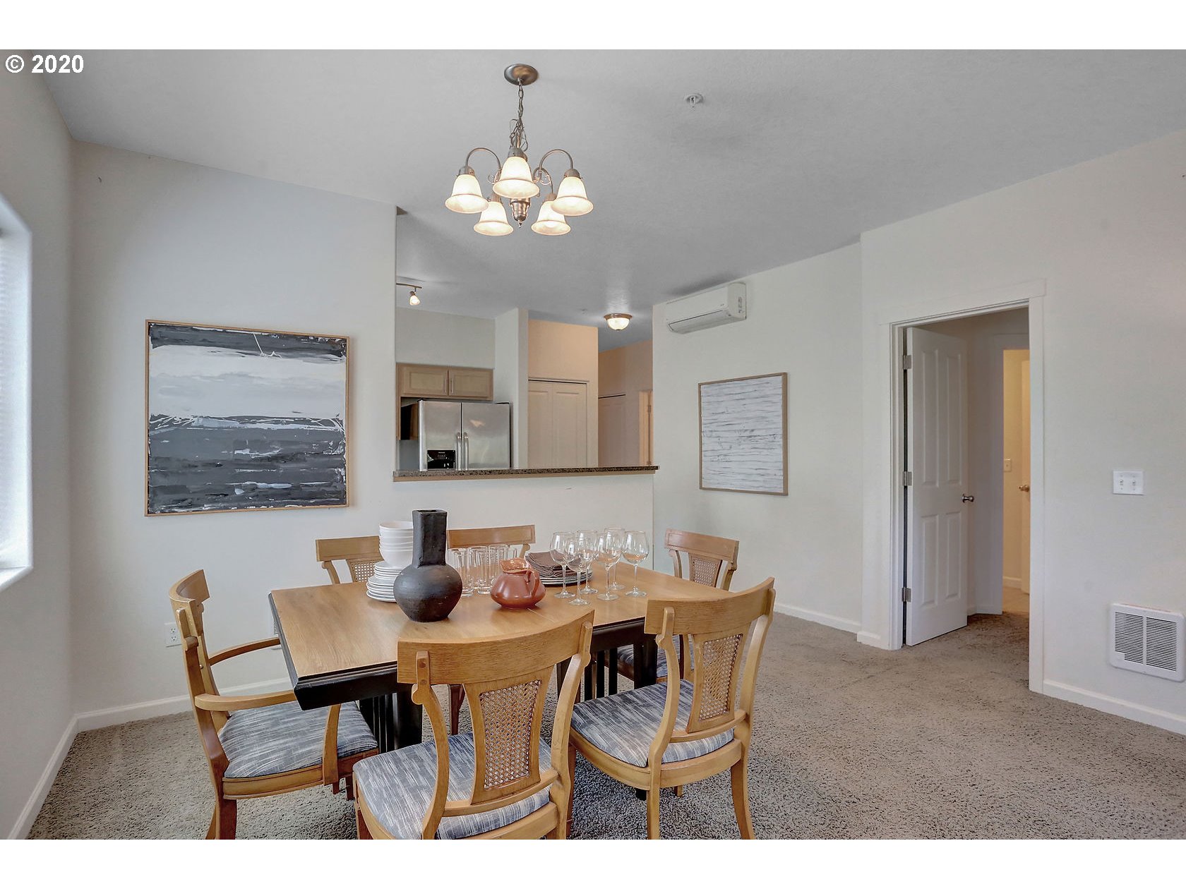 Photo #5: 20489500 Listing 