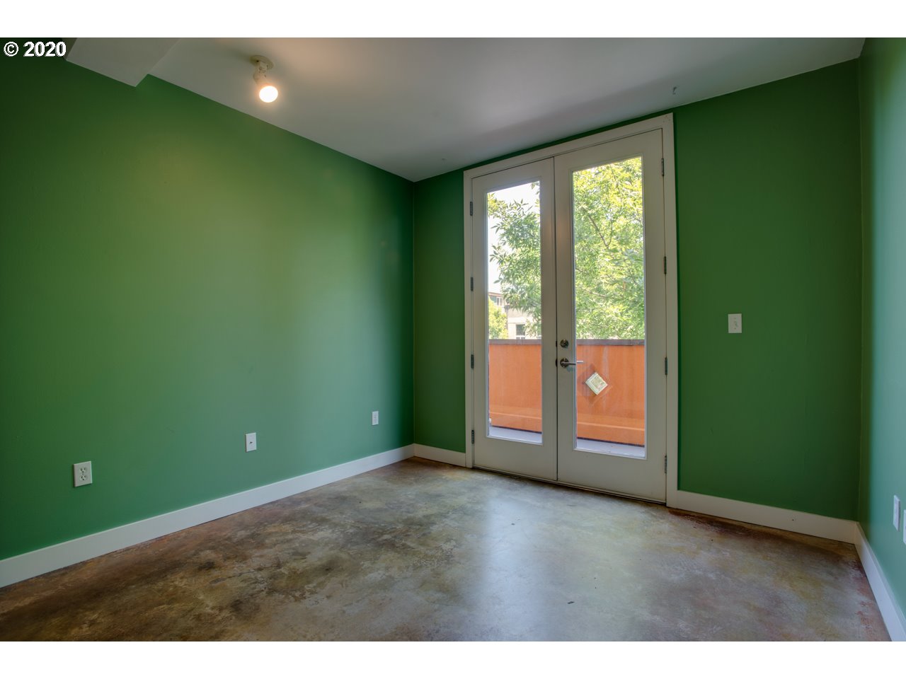 Photo #5: 20489541 Listing 
