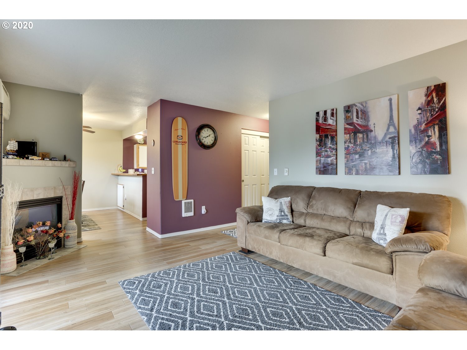 Photo #2: 20493410 Listing 