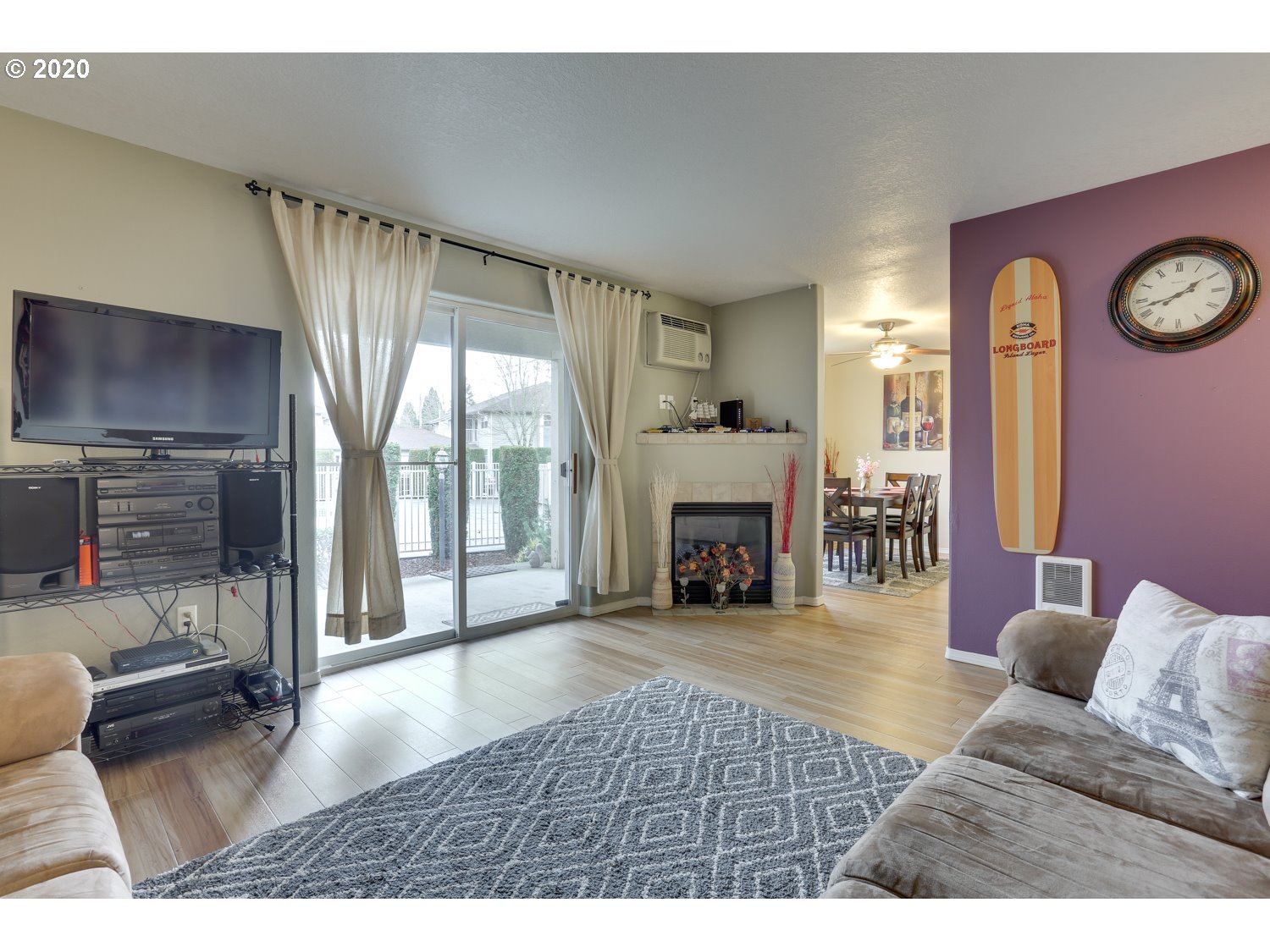 Photo #3: 20493410 Listing 