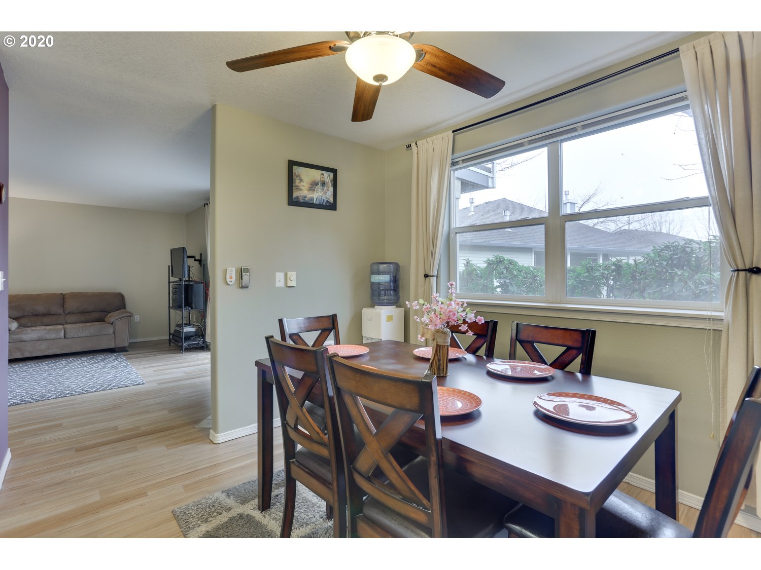 Photo #5: 20493410 Listing 