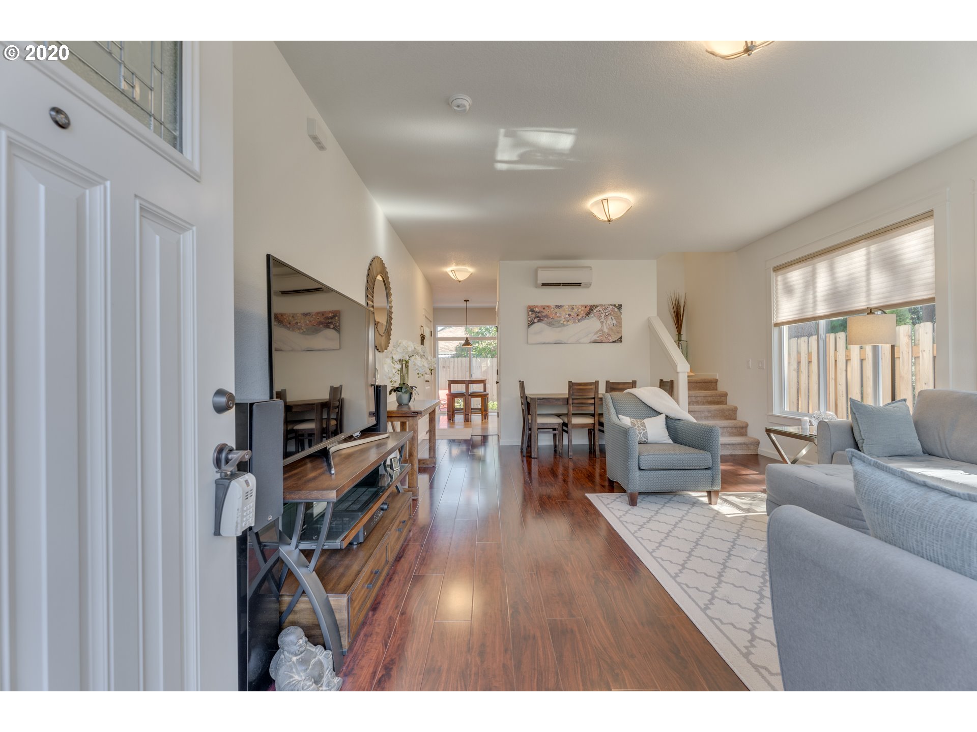 Photo #4: 20494771 Listing 