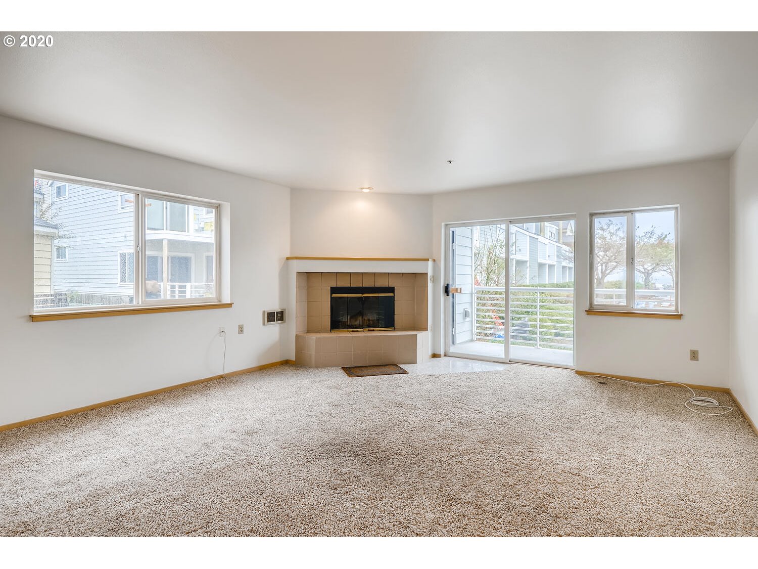 Photo #5: 20495707 Listing 