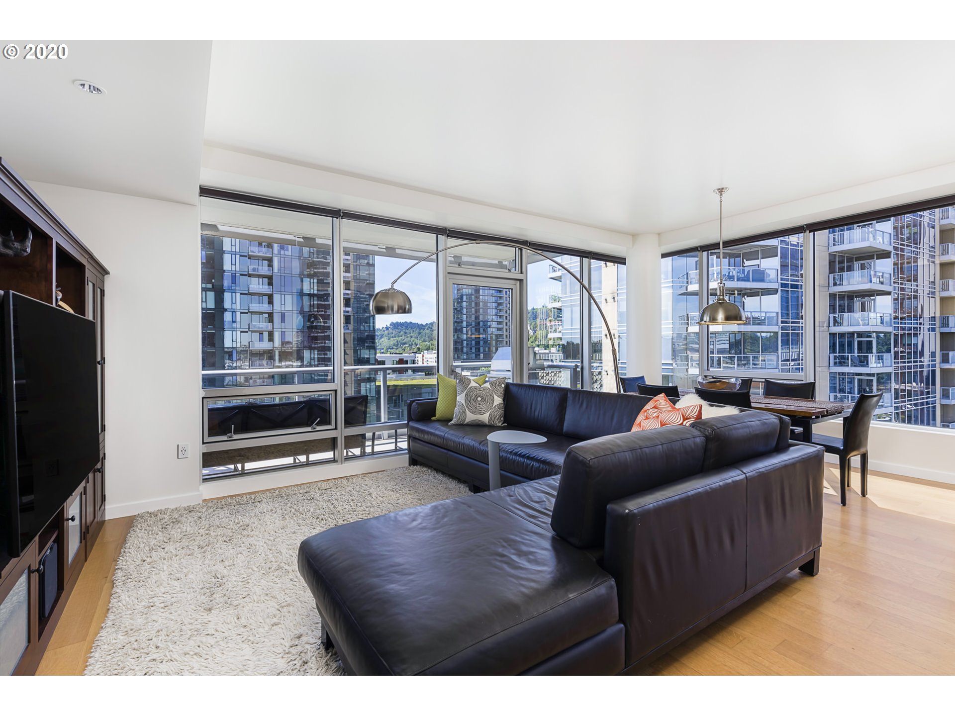 Photo #3: 20495868 Listing 