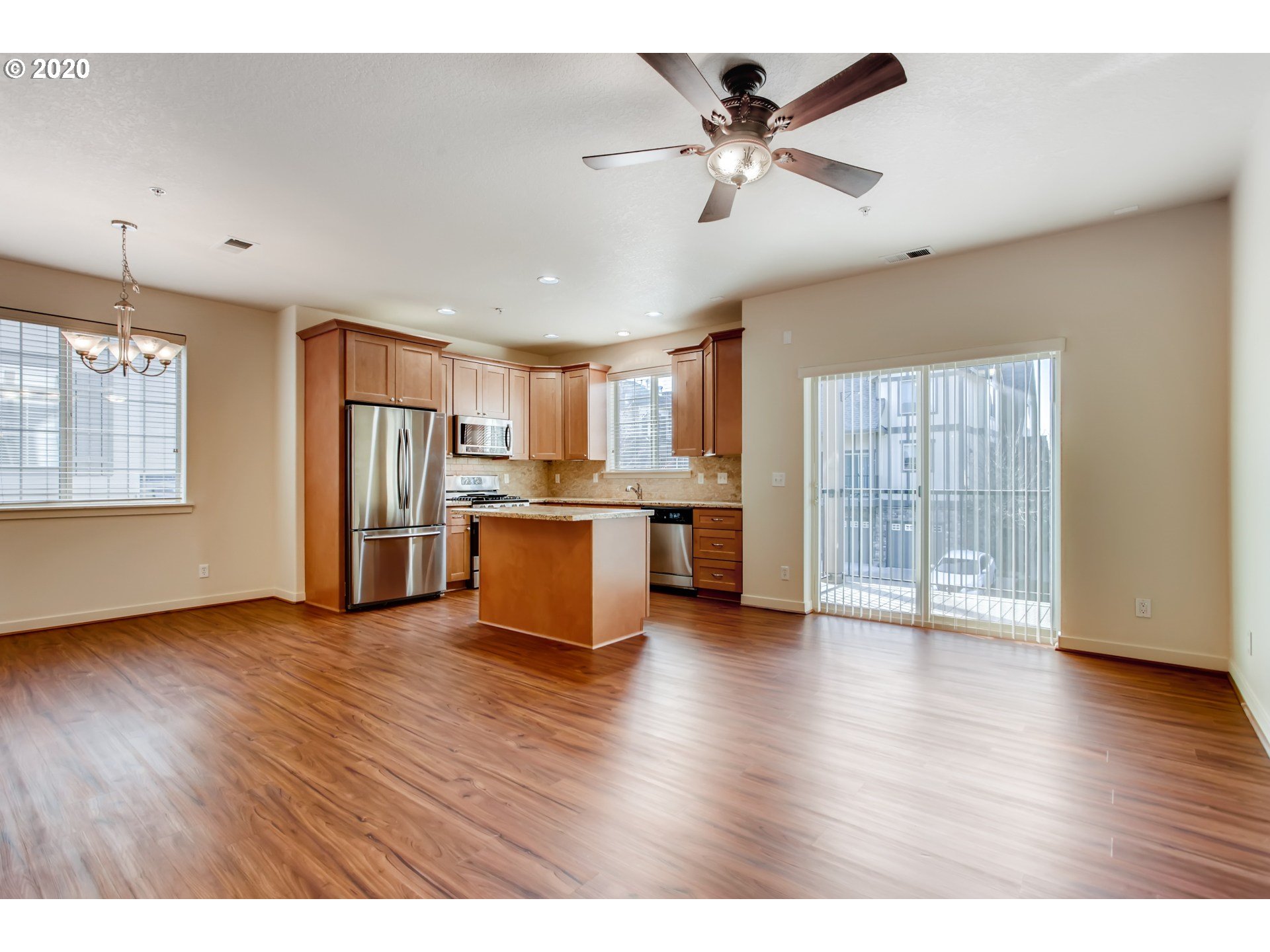 Photo #4: 20496636 Listing 