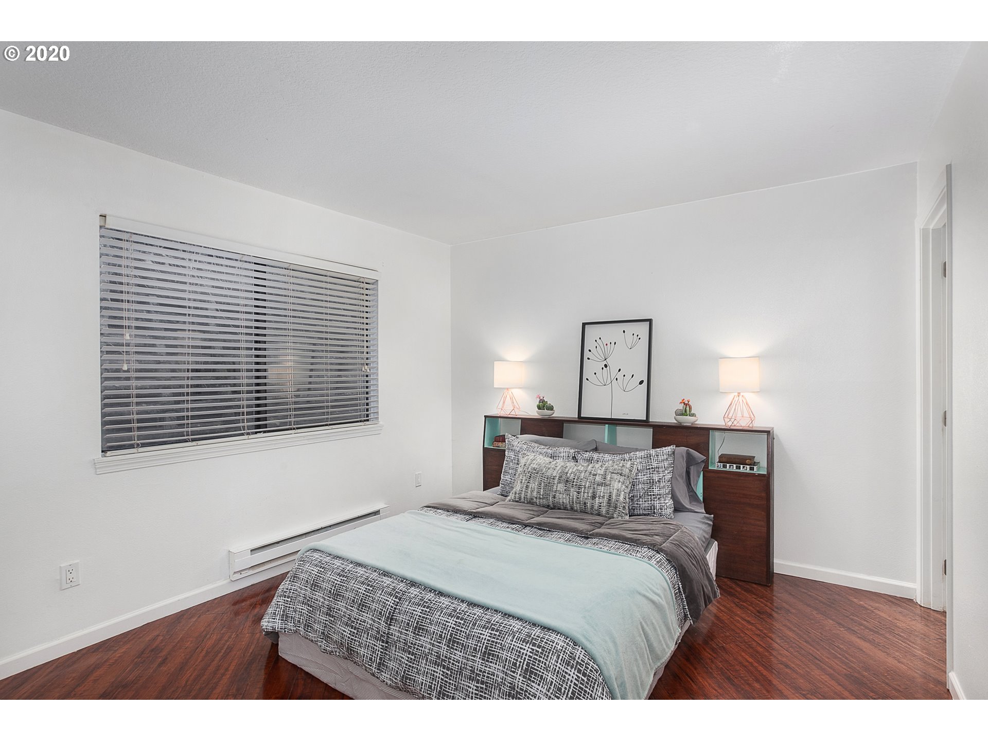 Photo #2: 20497587 Listing 