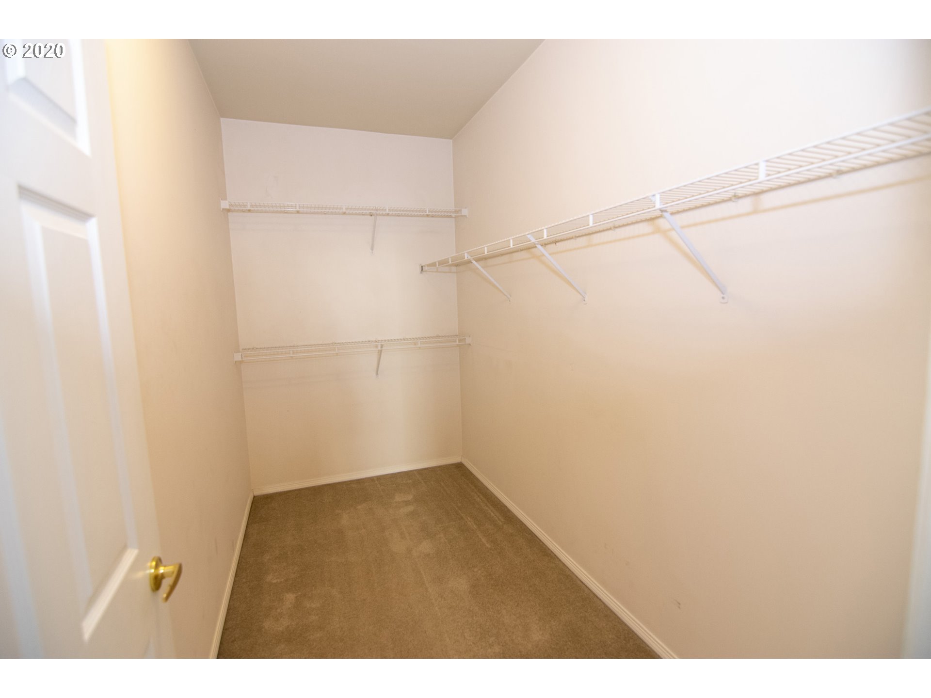 Photo #5: 20498378 Listing 