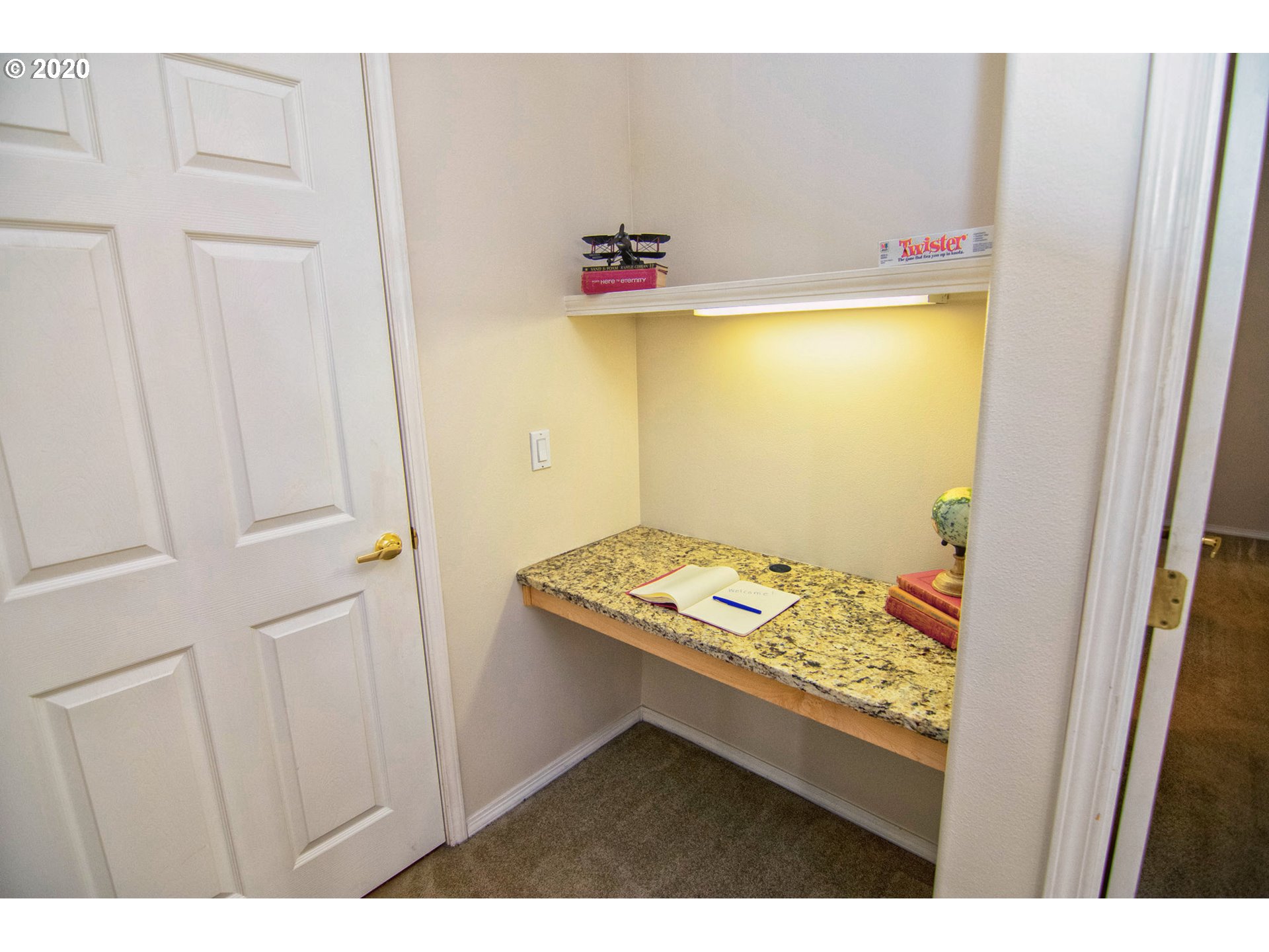 Photo #2: 20498378 Listing 
