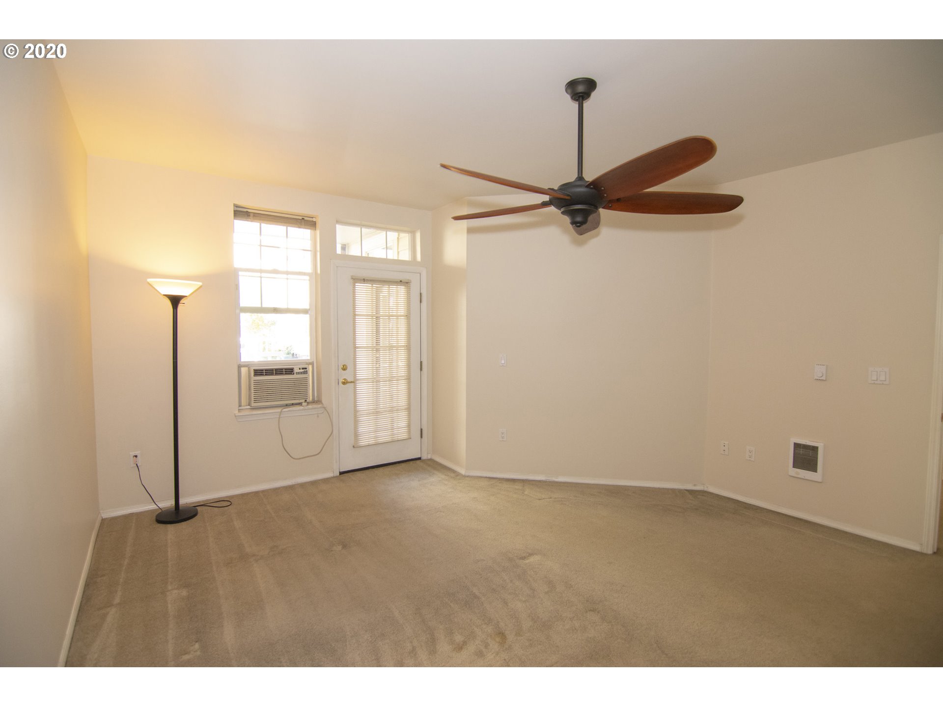 Photo #6: 20498378 Listing 