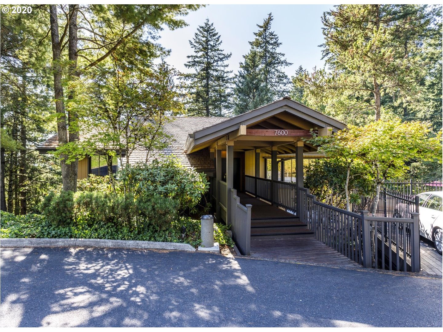 Photo #5: 20499214 Listing 