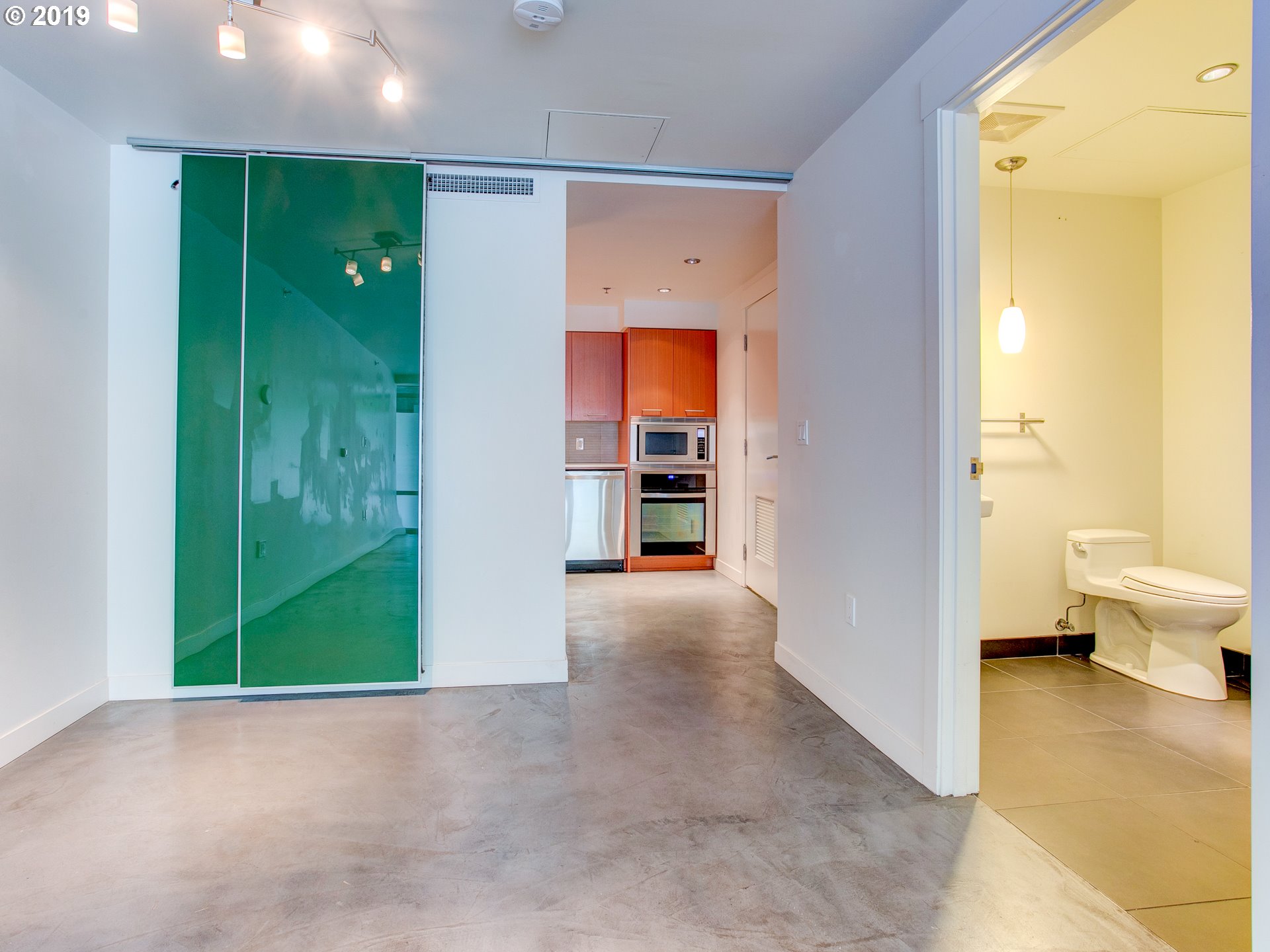 Photo #5: 20500620 Listing 