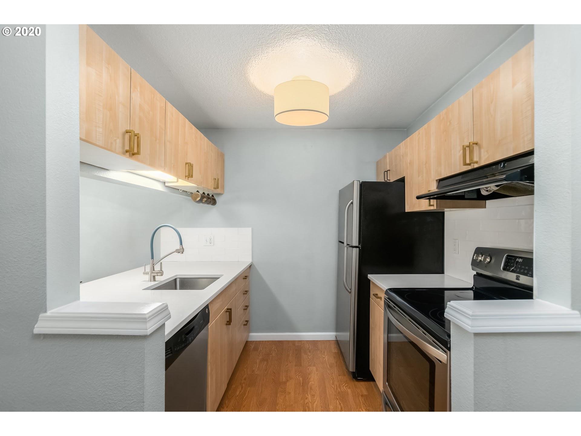 Photo #6: 20501177 Listing 