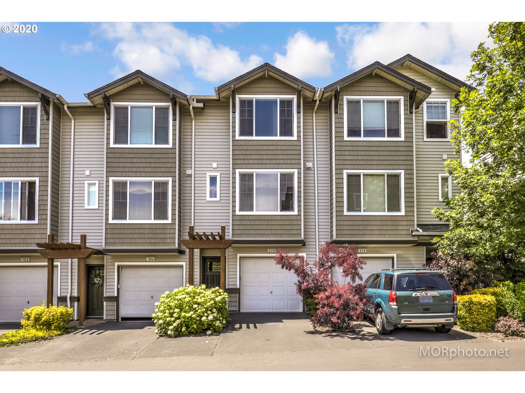 Photo #2: 20502605 Listing 