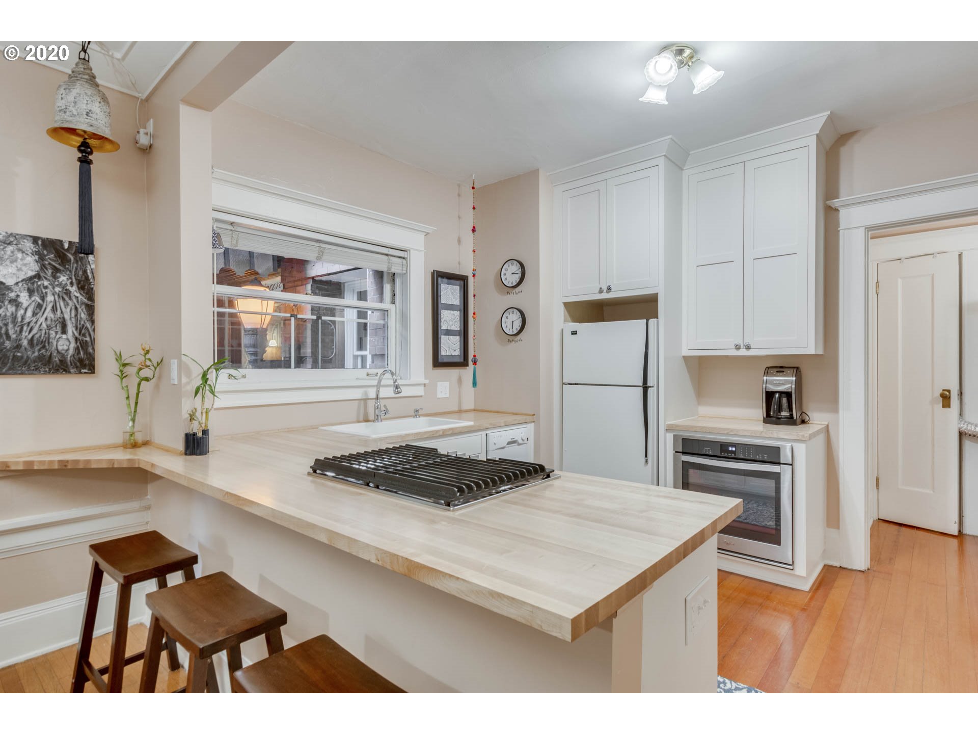 Photo #5: 20512712 Listing 