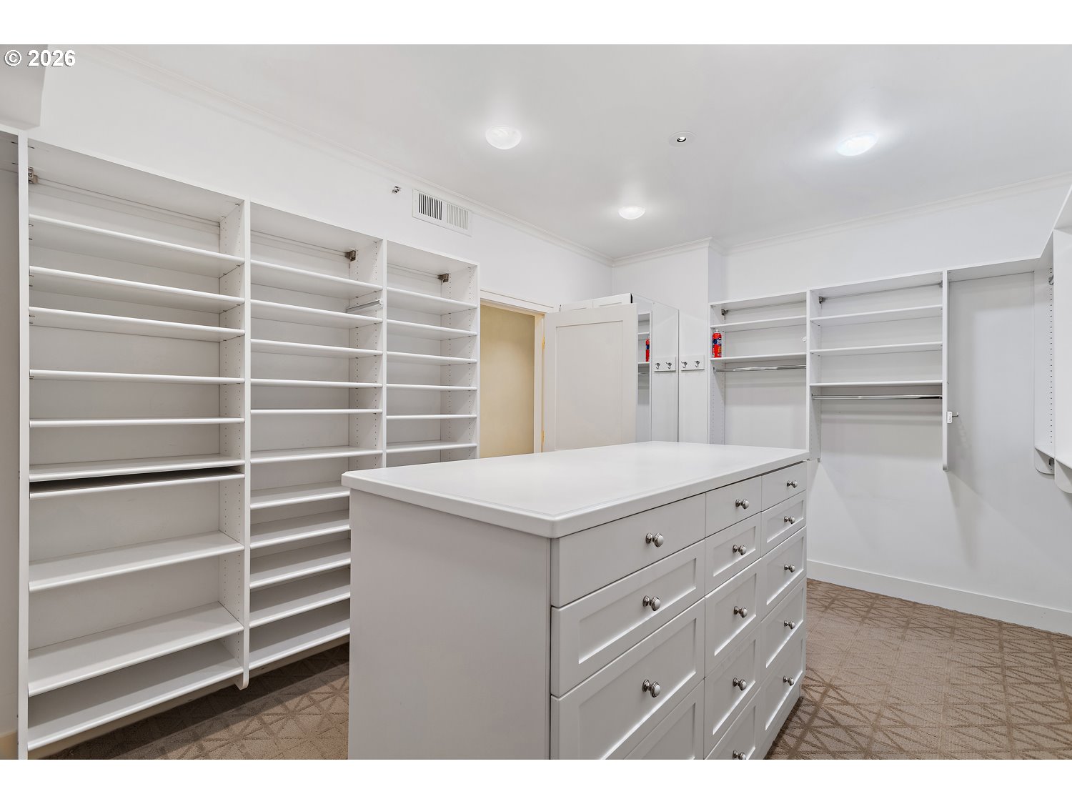 Photo #13: 205173824 Listing: Photo #13