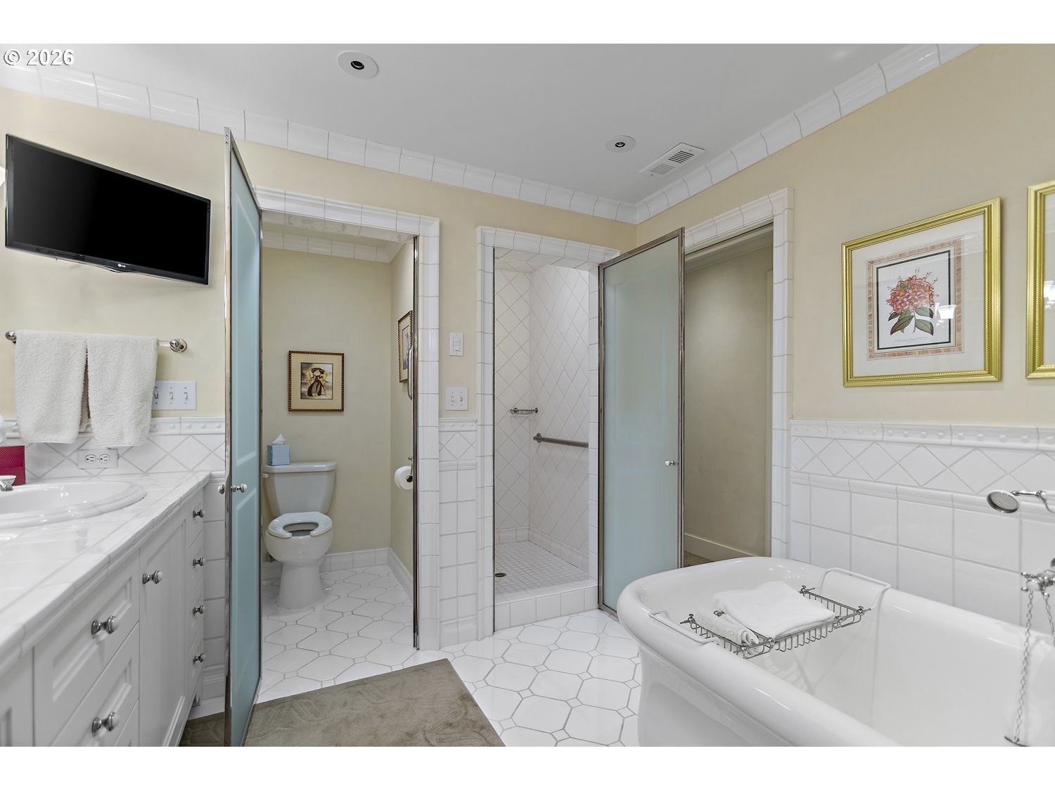 Photo #16: 205173824 Listing: Photo #16