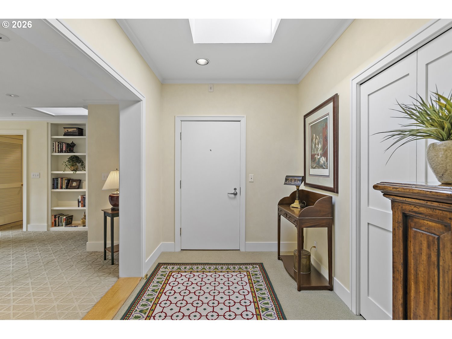 Photo #2: 205173824 Listing: Photo #2