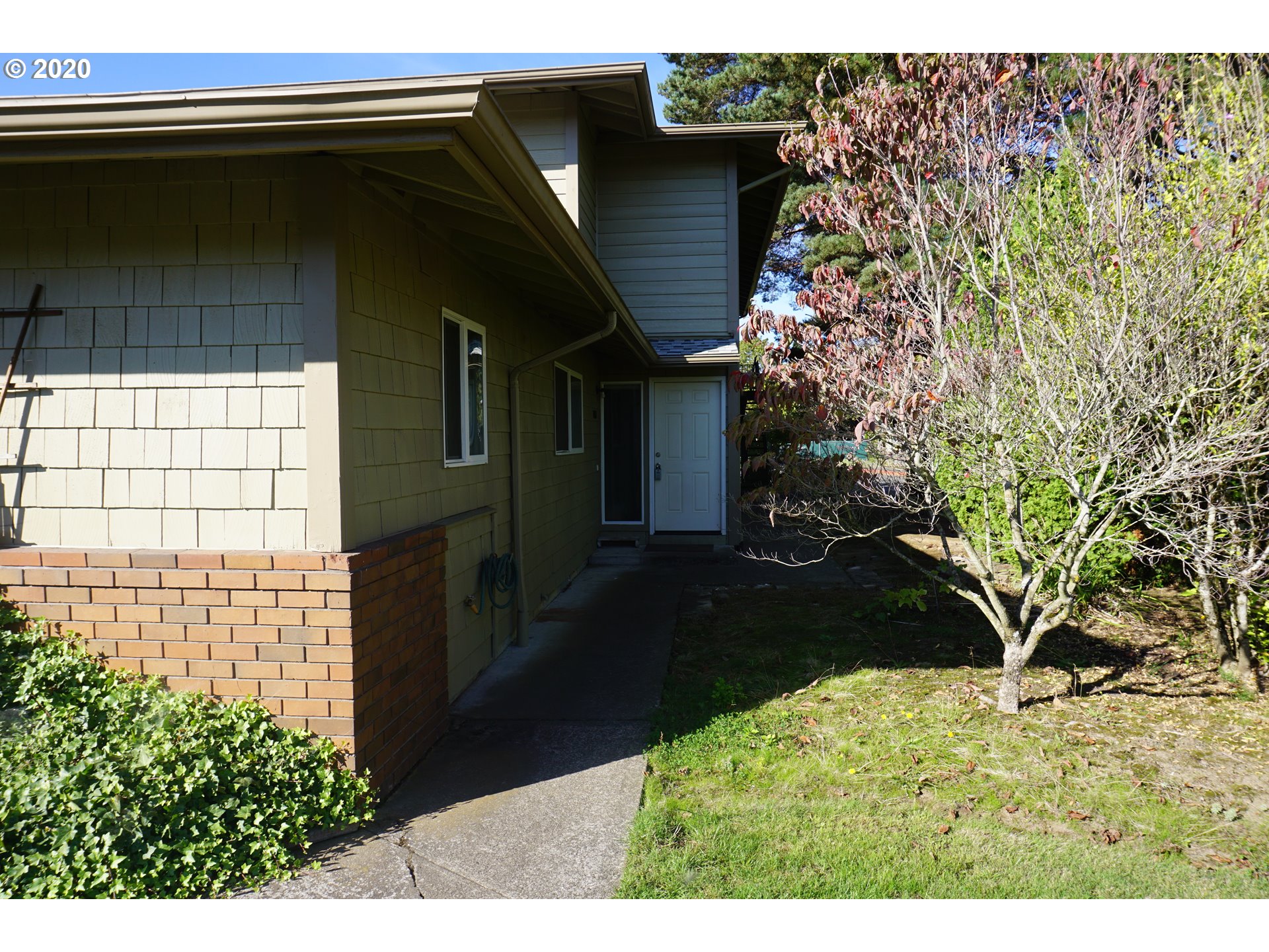 Photo #4: 20518972 Listing 