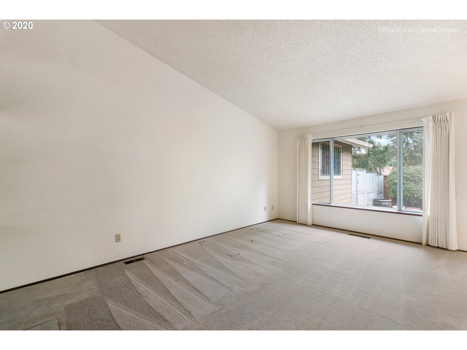 Photo #5: 20519281 Listing 