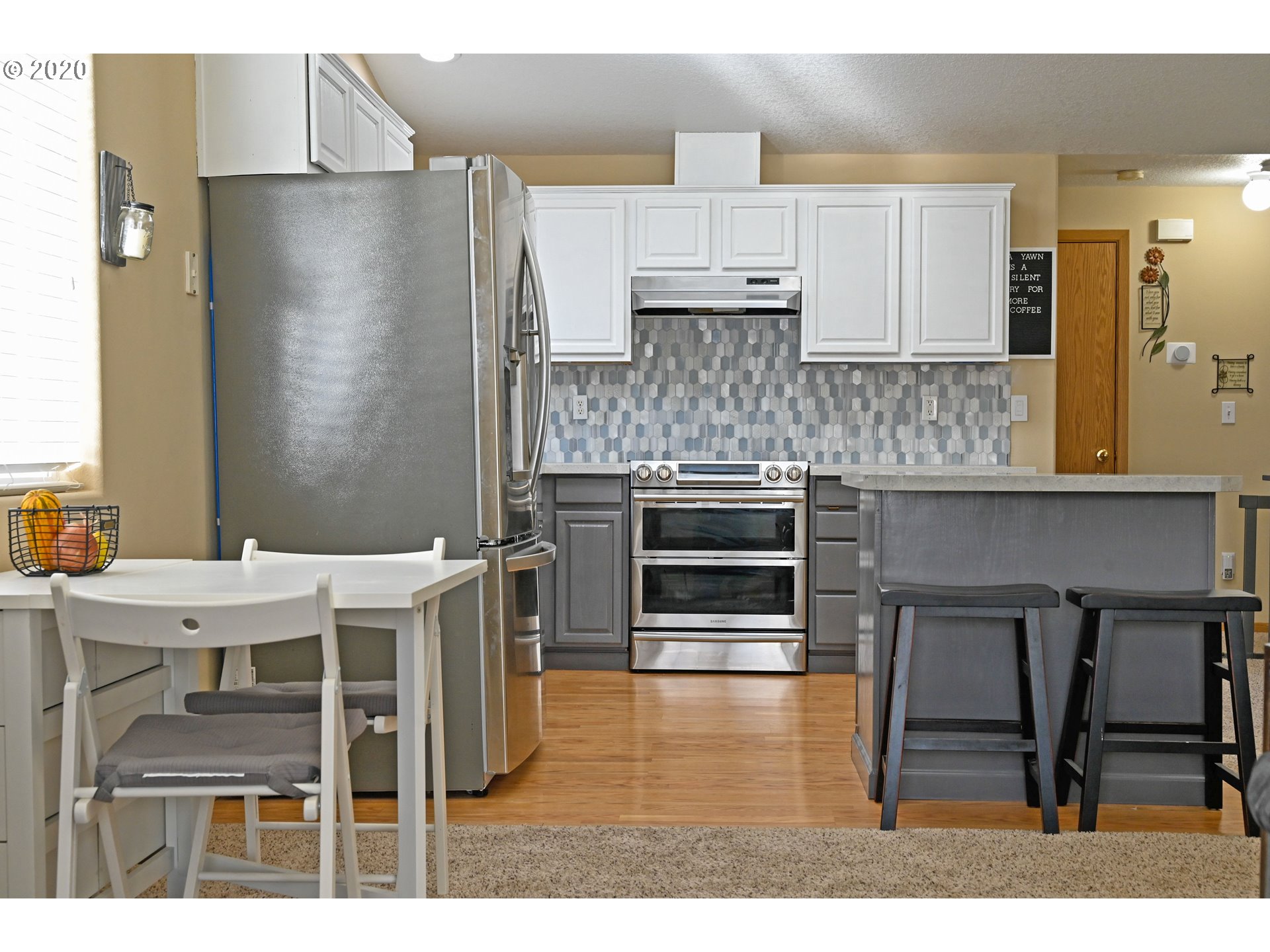 Photo #2: 20520017 Listing 