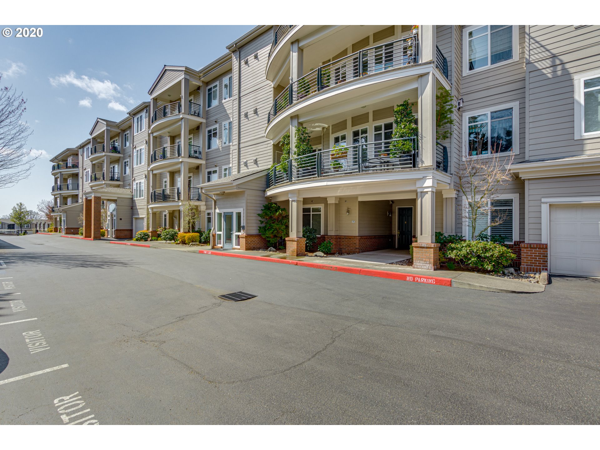 Photo #2: 20521687 Listing 