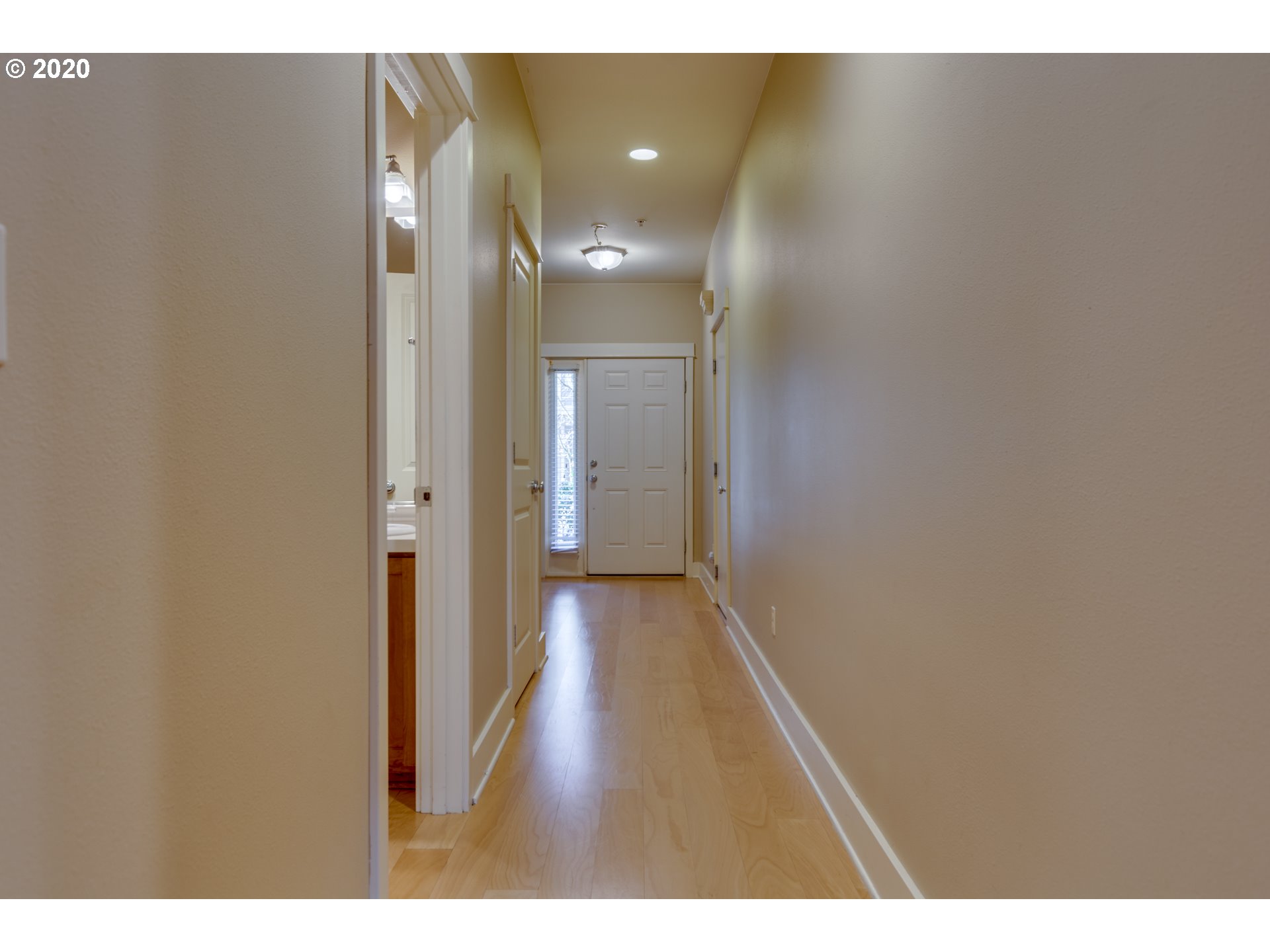 Photo #4: 20525401 Listing 