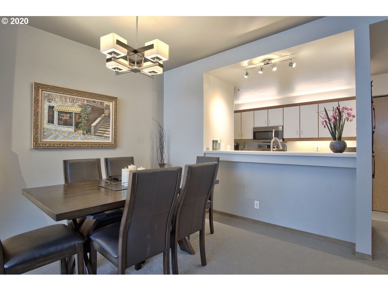 Photo #5: 20526229 Listing 
