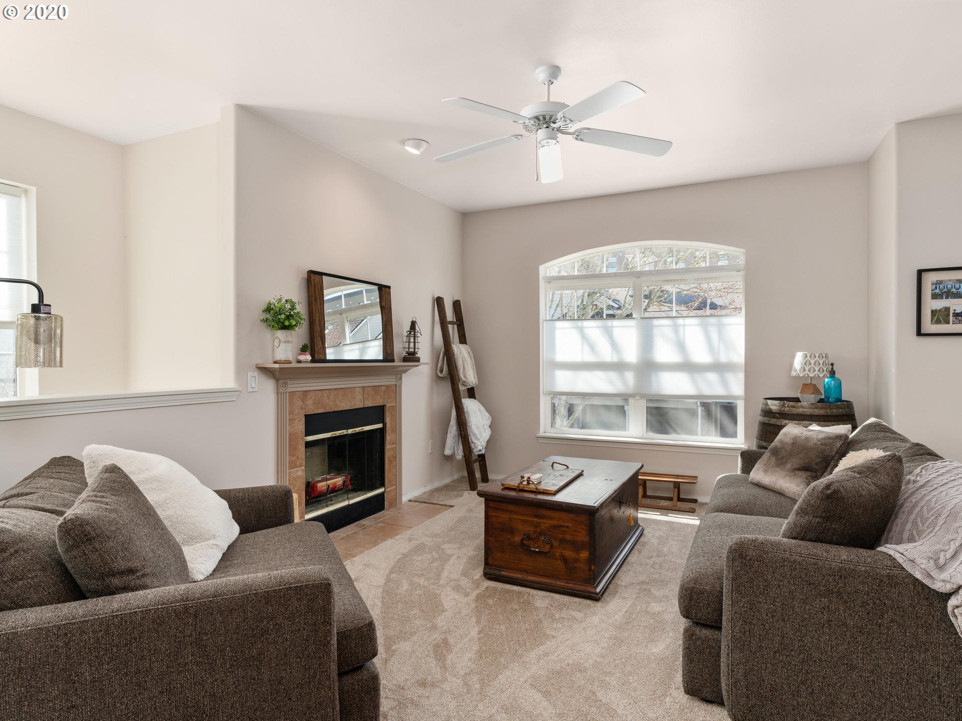 Photo #4: 20526336 Listing 