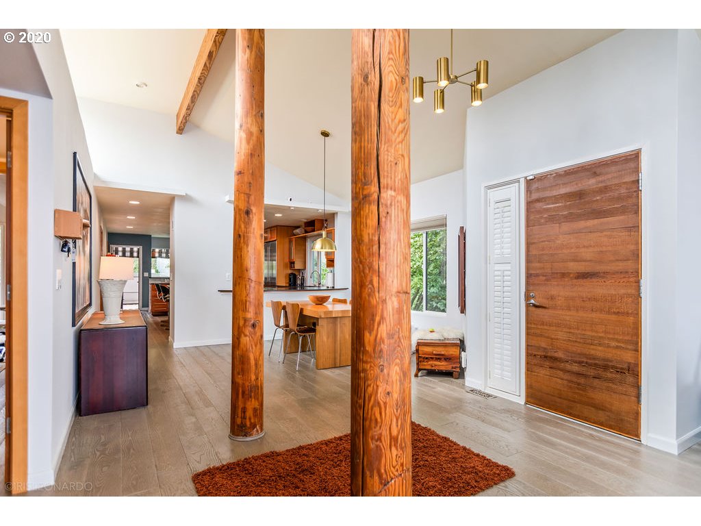 Photo #5: 20526626 Listing 