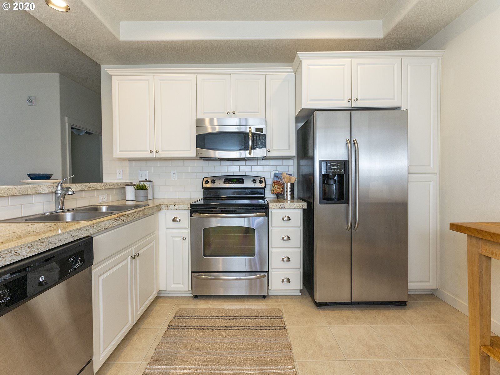 Photo #6: 20527612 Listing 