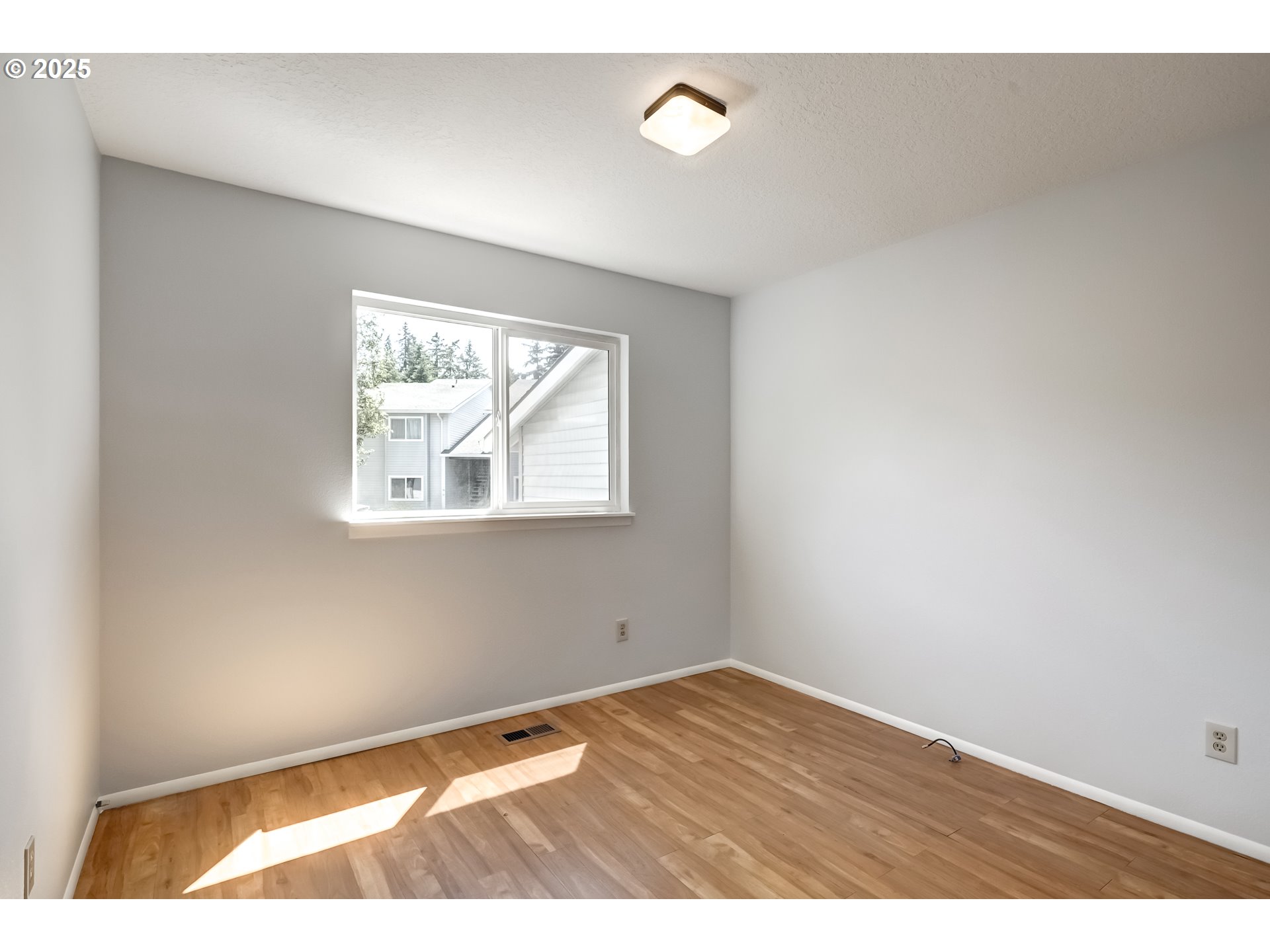 Photo #13: 205278477 Listing: Photo #13