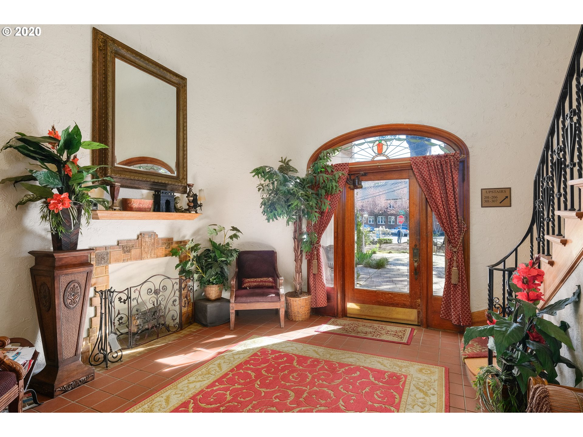 Photo #2: 20528466 Listing 