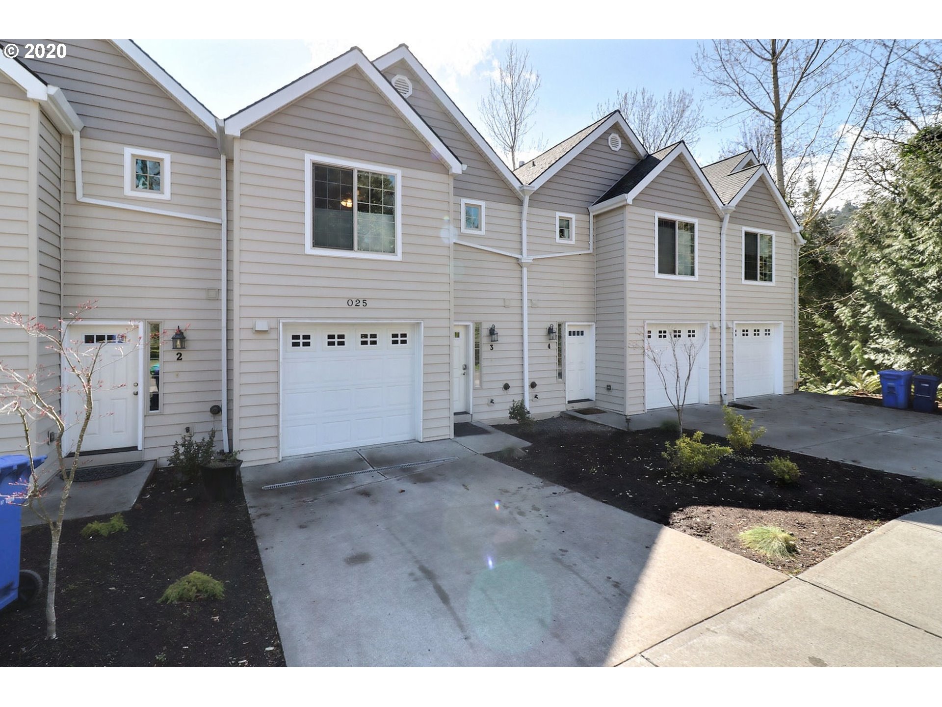 Photo #2: 20529275 Listing 
